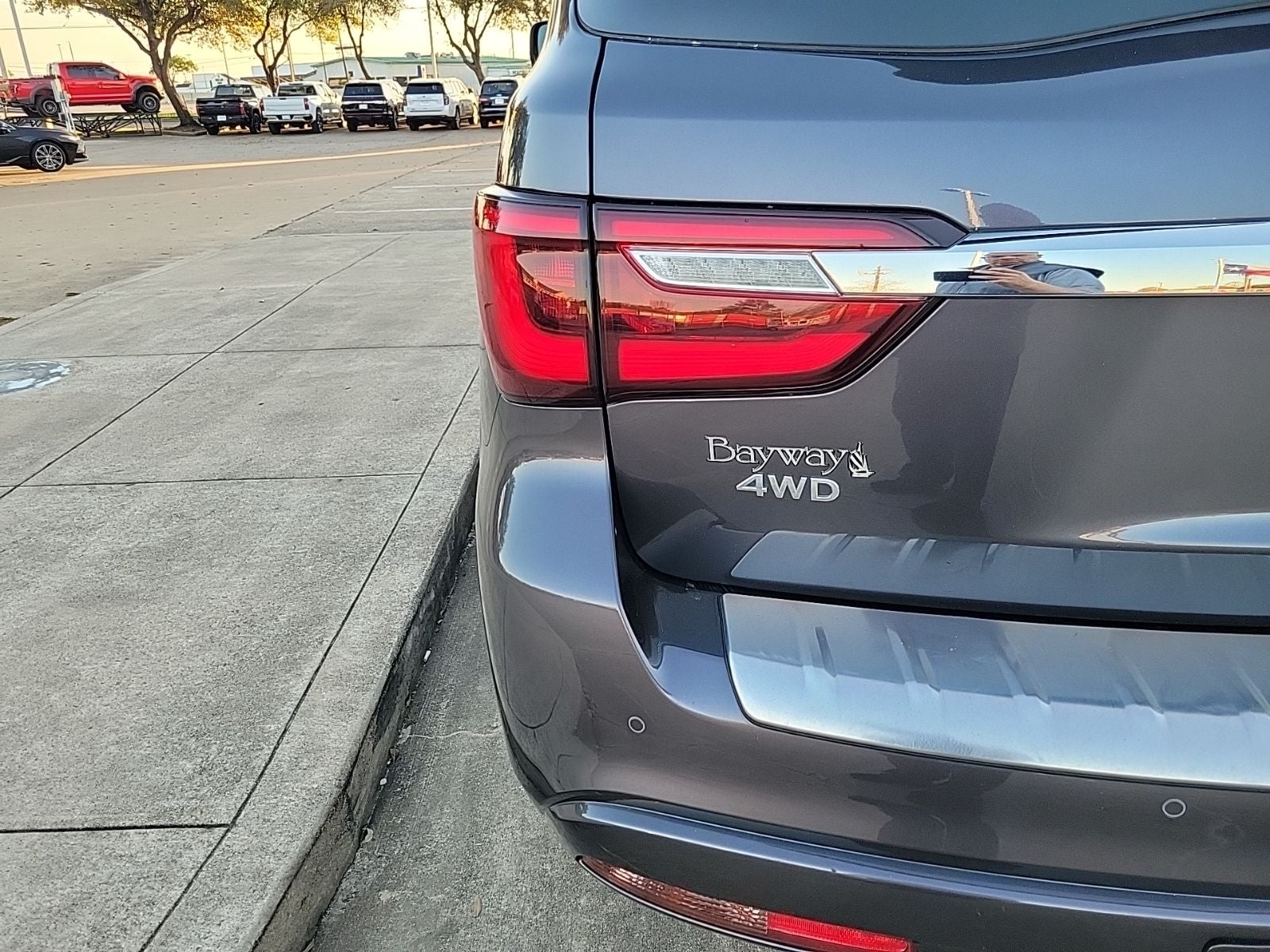 2024 INFINITI QX80 LUXE