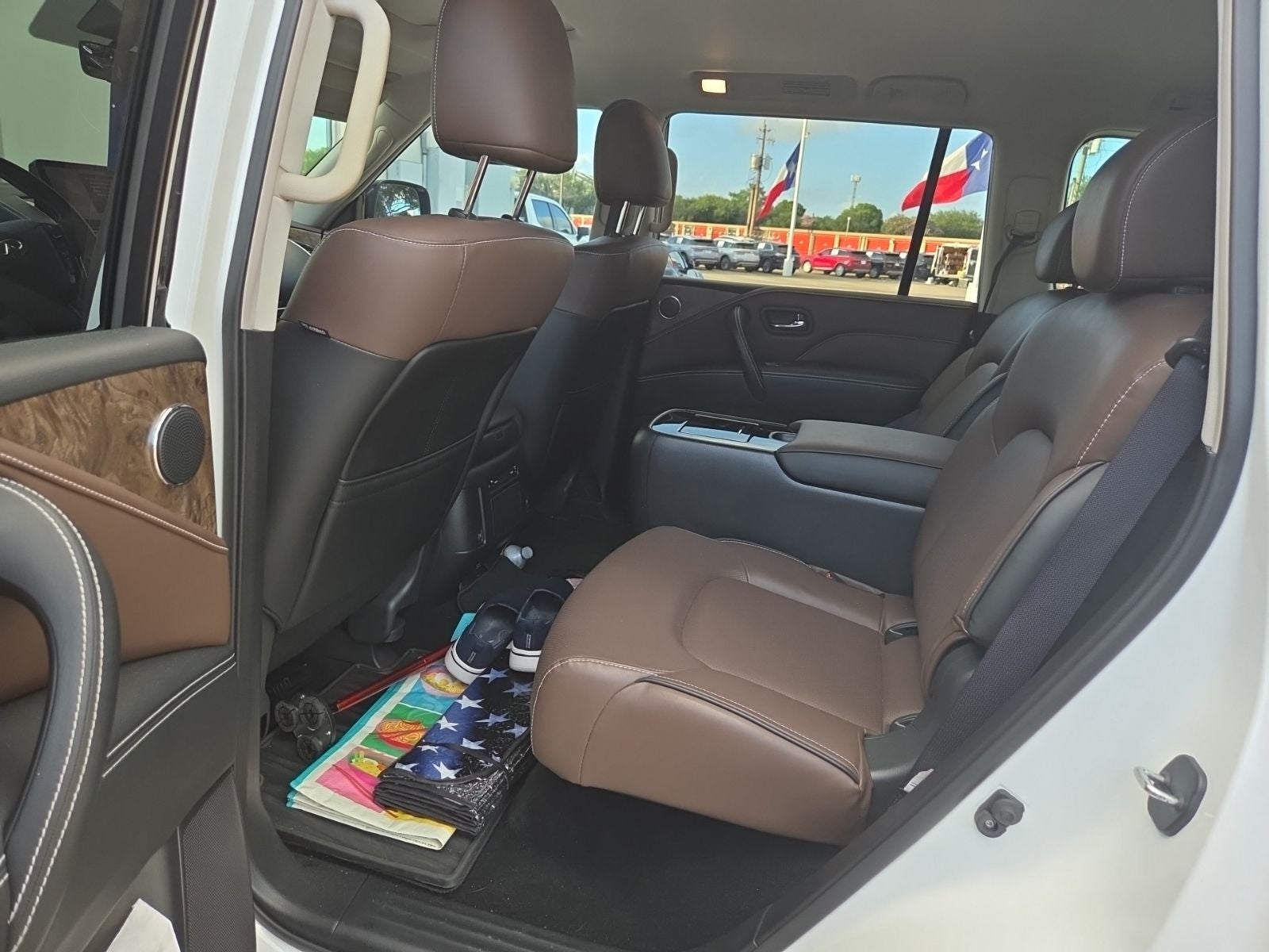 2023 INFINITI QX80 Premium Select