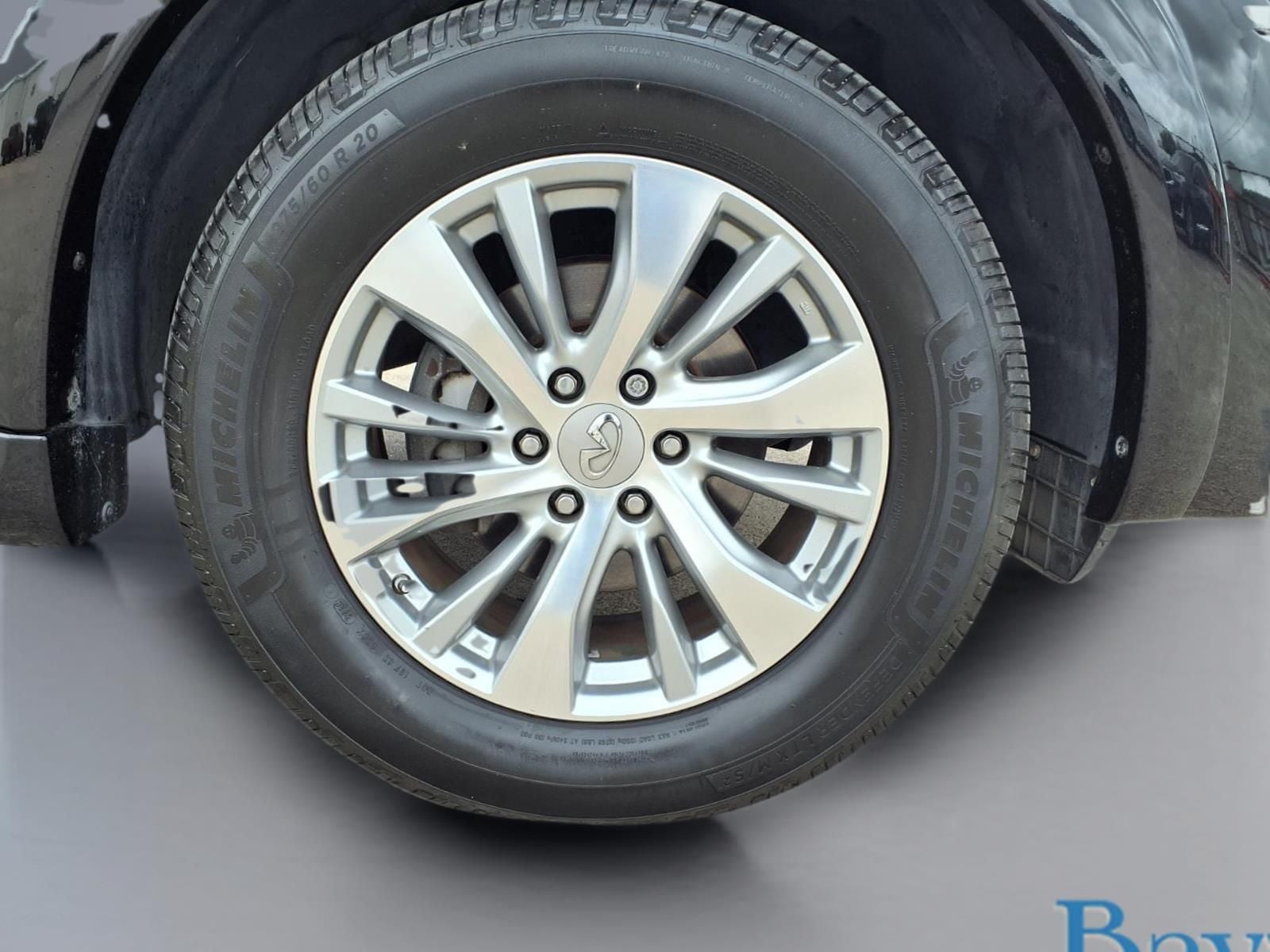 2017 INFINITI QX80 Base