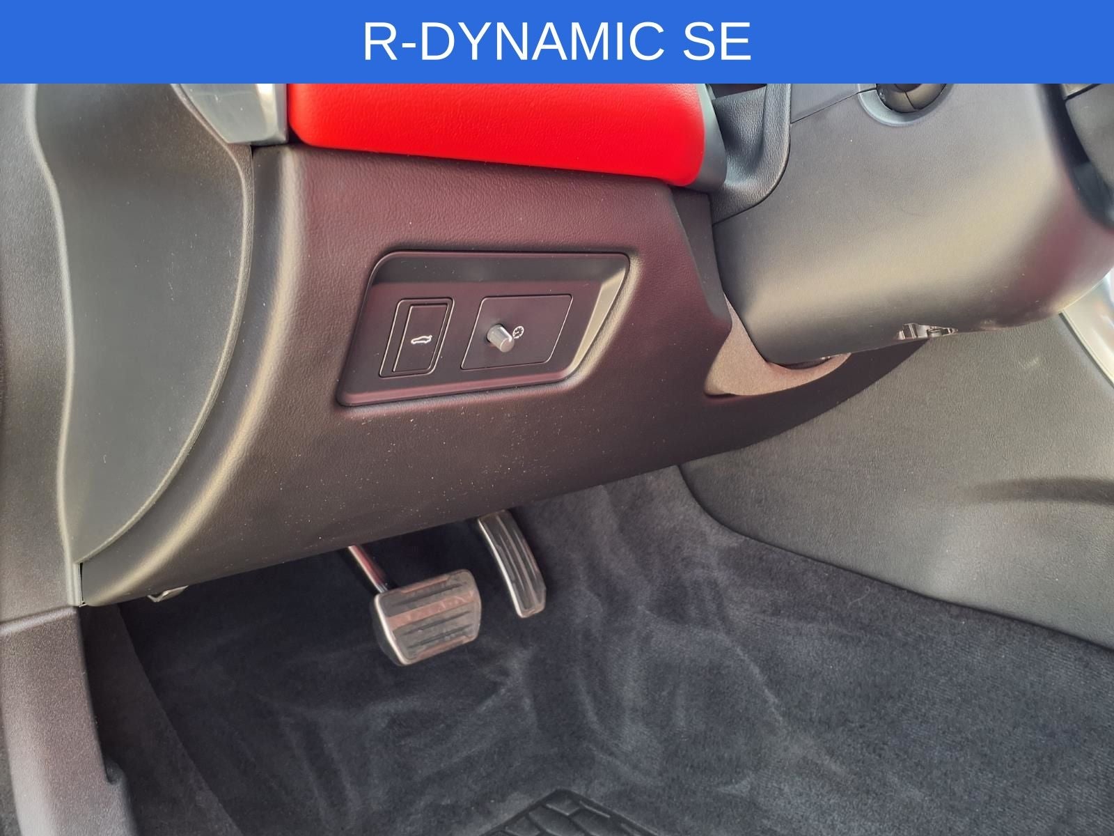 2024 Jaguar XF R-Dynamic SE