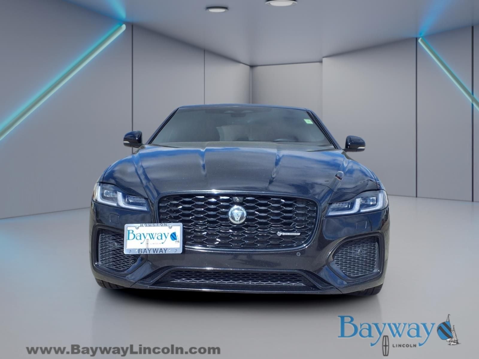 2024 Jaguar XF R-Dynamic SE