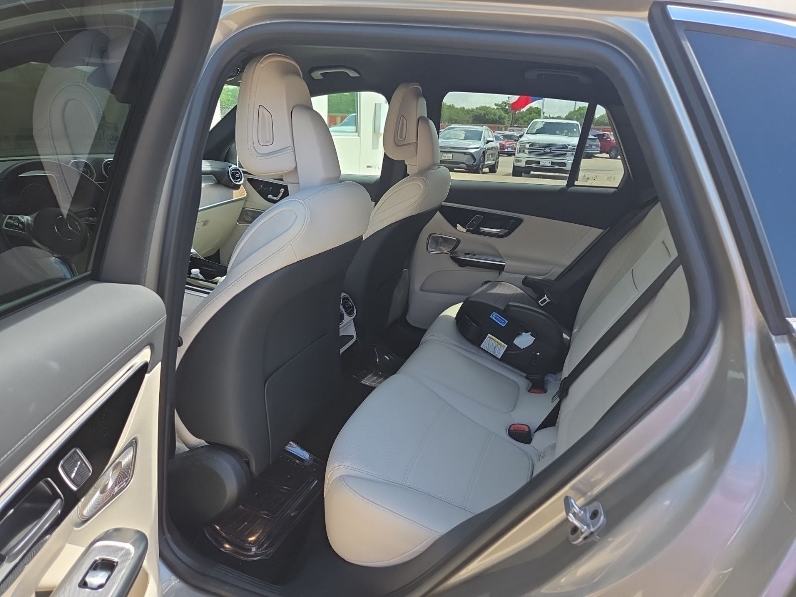 2024 Mercedes-Benz GLC GLC 300
