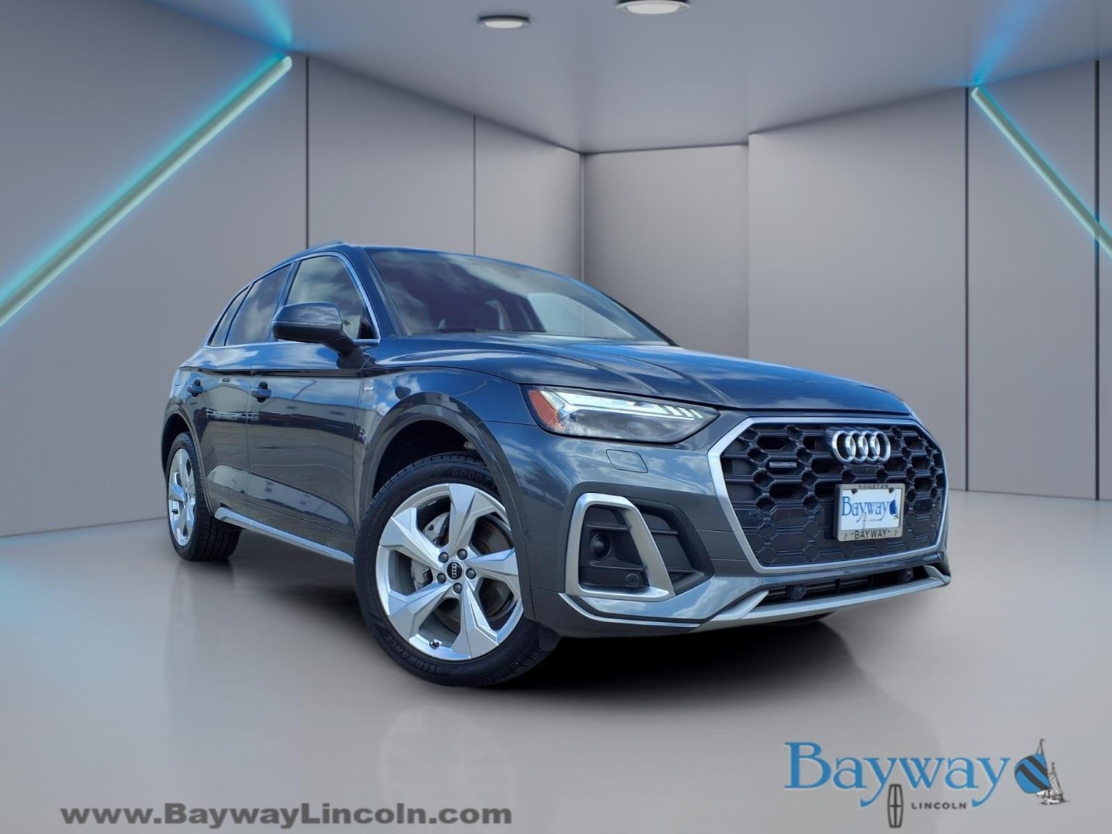 2023 Audi Q5 45 S line Prestige quattro