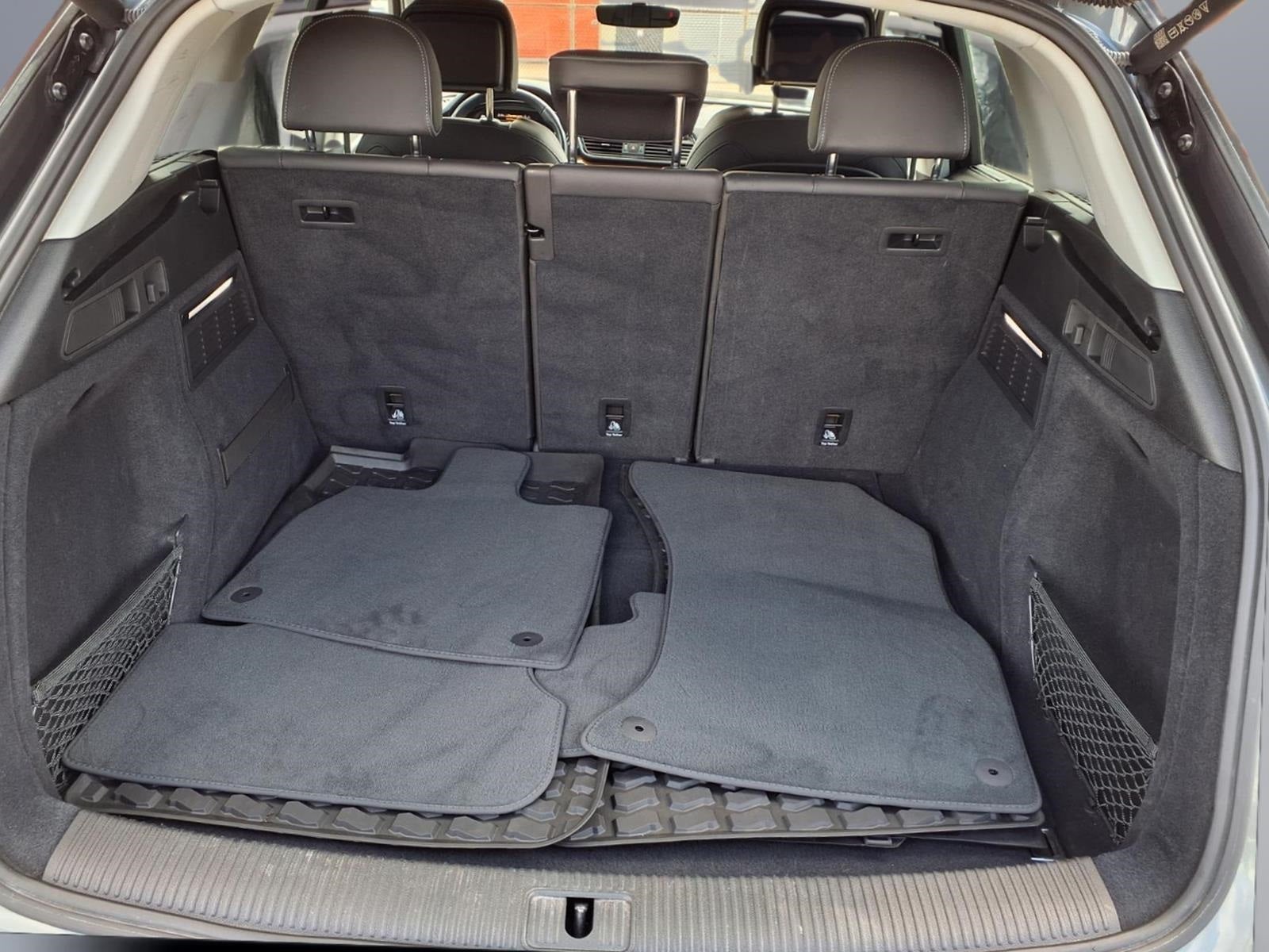 2023 Audi Q5 45 S line Prestige quattro