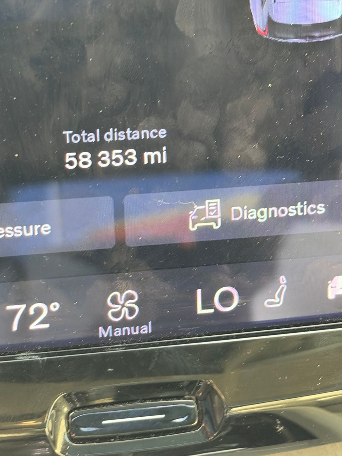 2023 Volvo XC60 B5 Ultimate Dark Theme