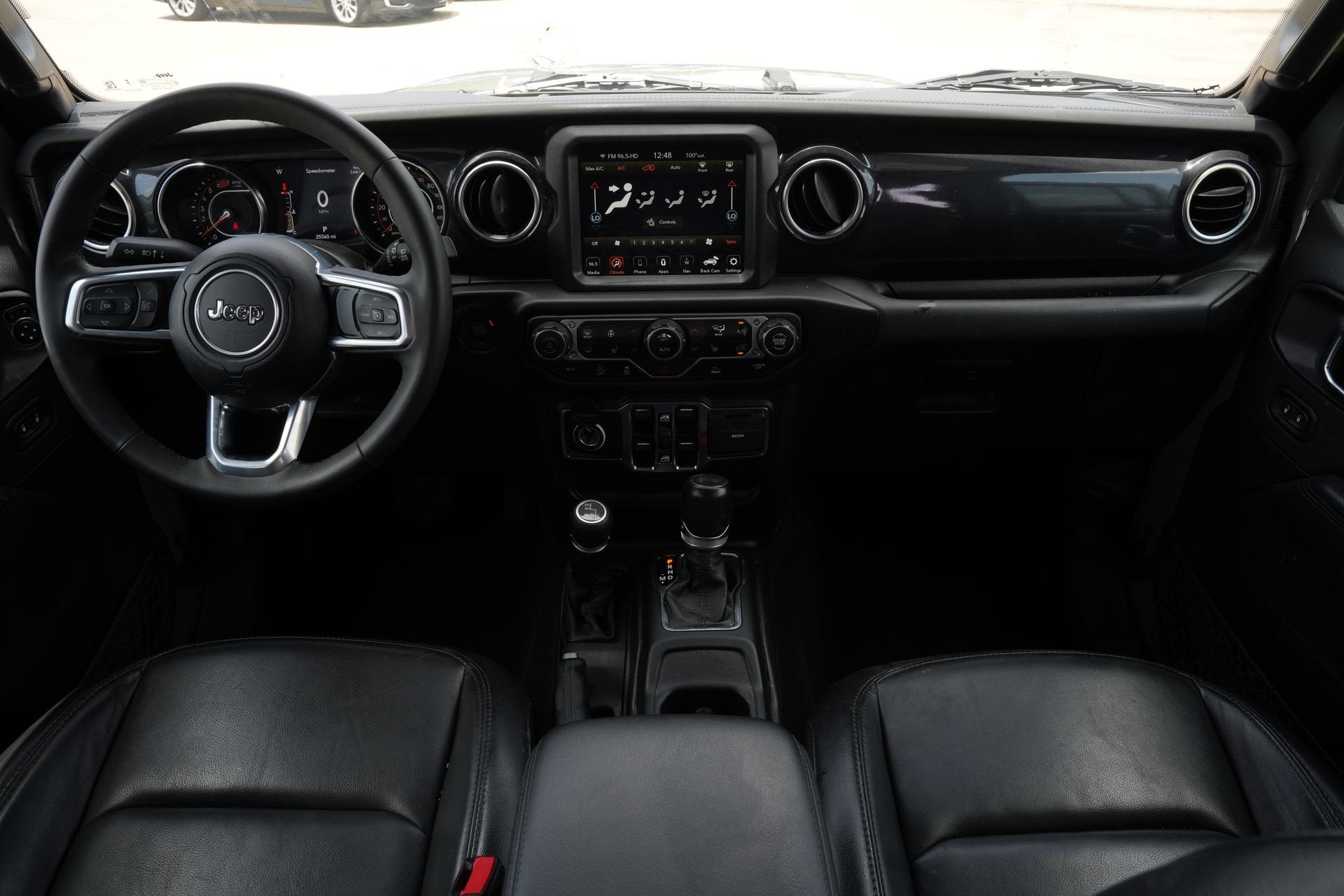 2023 Jeep Wrangler Sahara Altitude