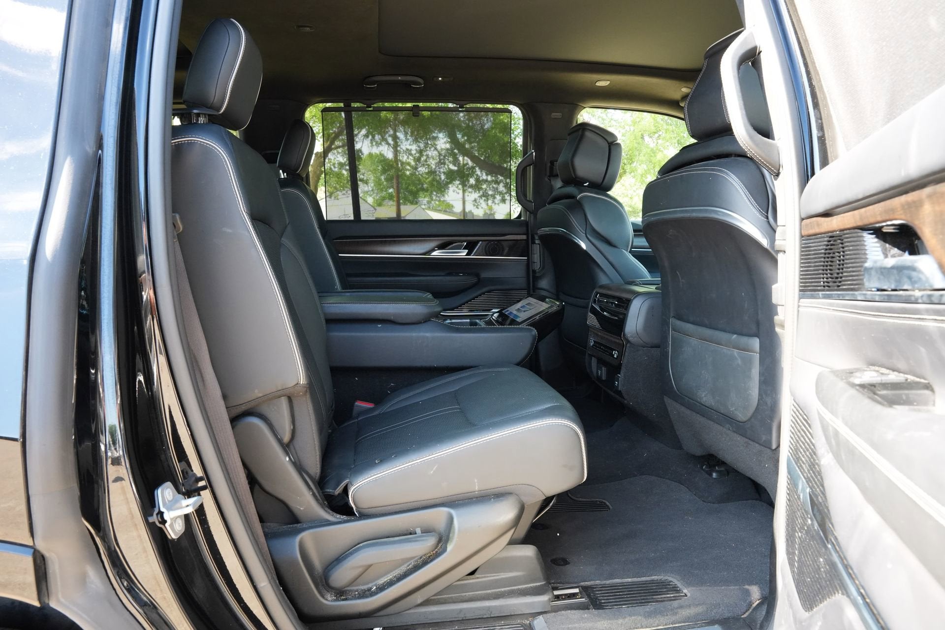 2022 Jeep Grand Wagoneer Series II