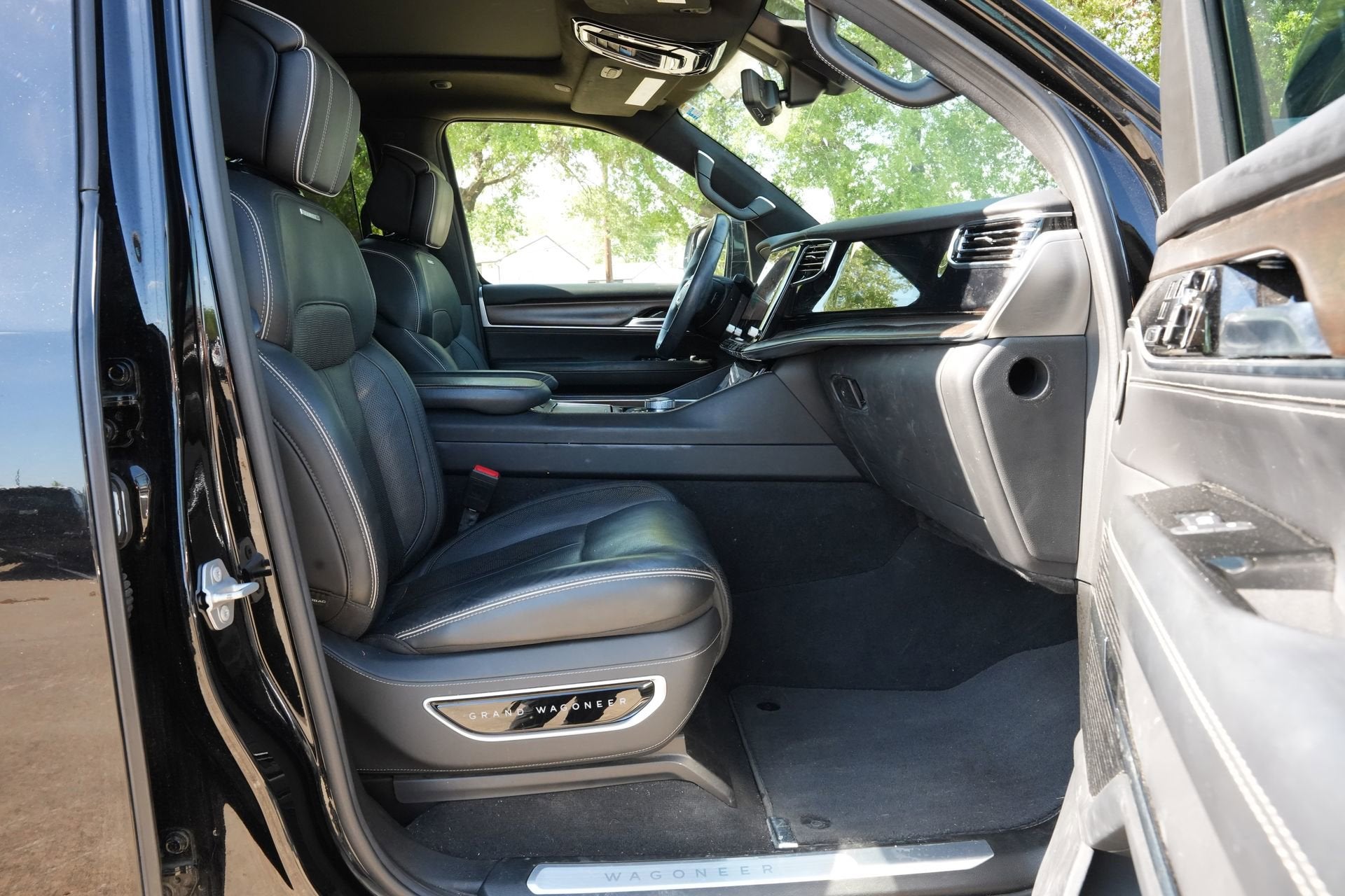 2022 Jeep Grand Wagoneer Series II