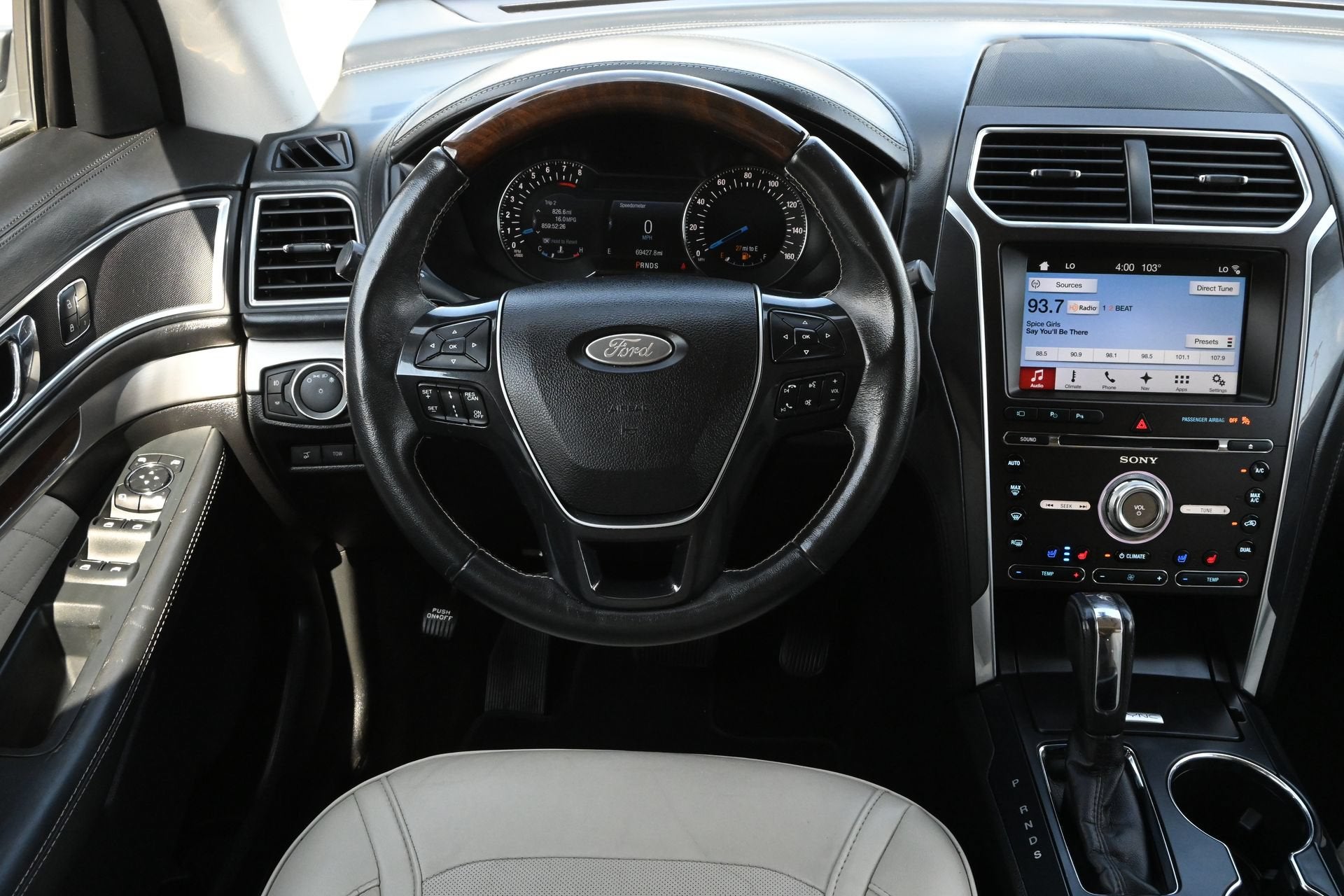2017 Ford Explorer Platinum