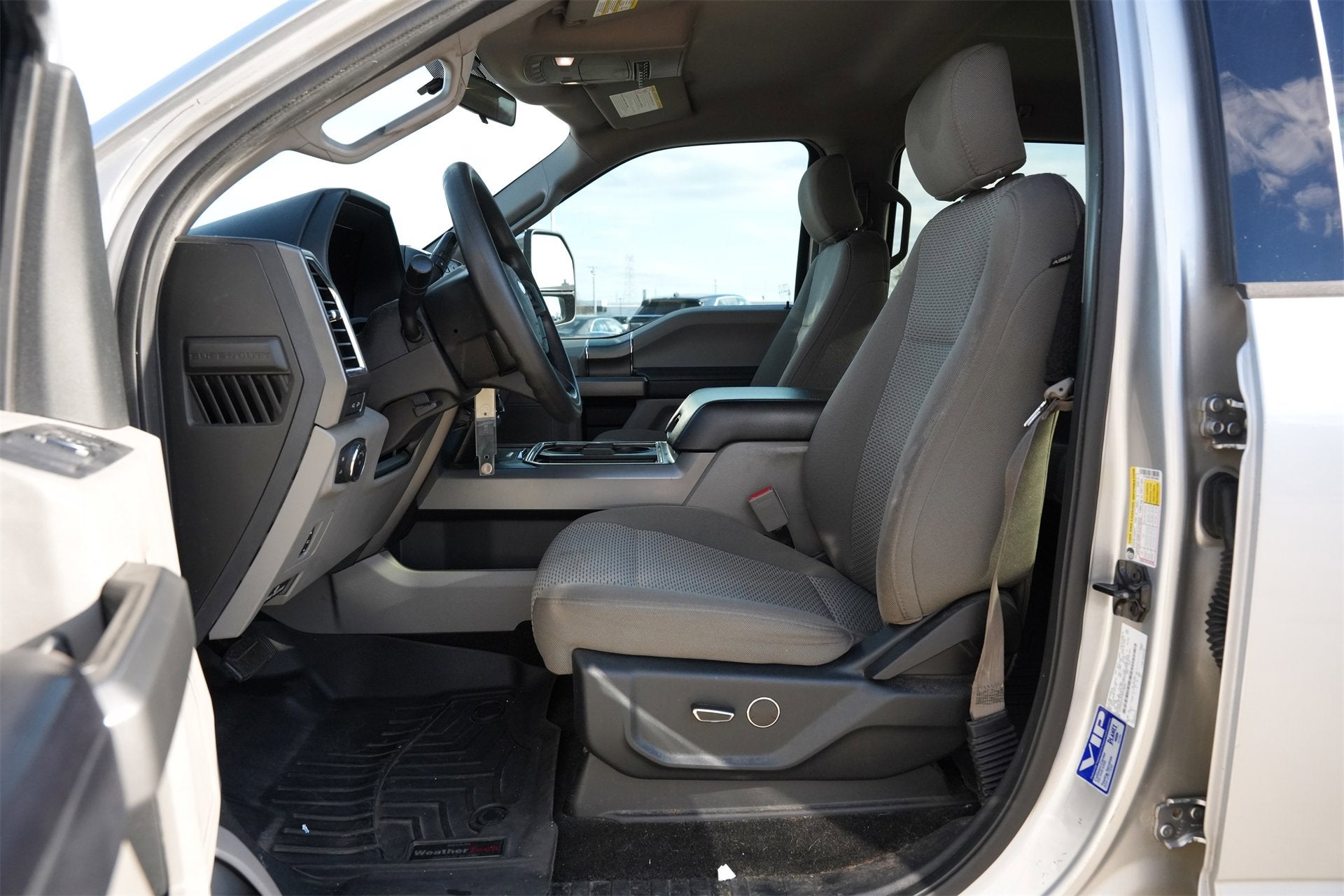 2017 Ford Super Duty F-250 SRW Lariat