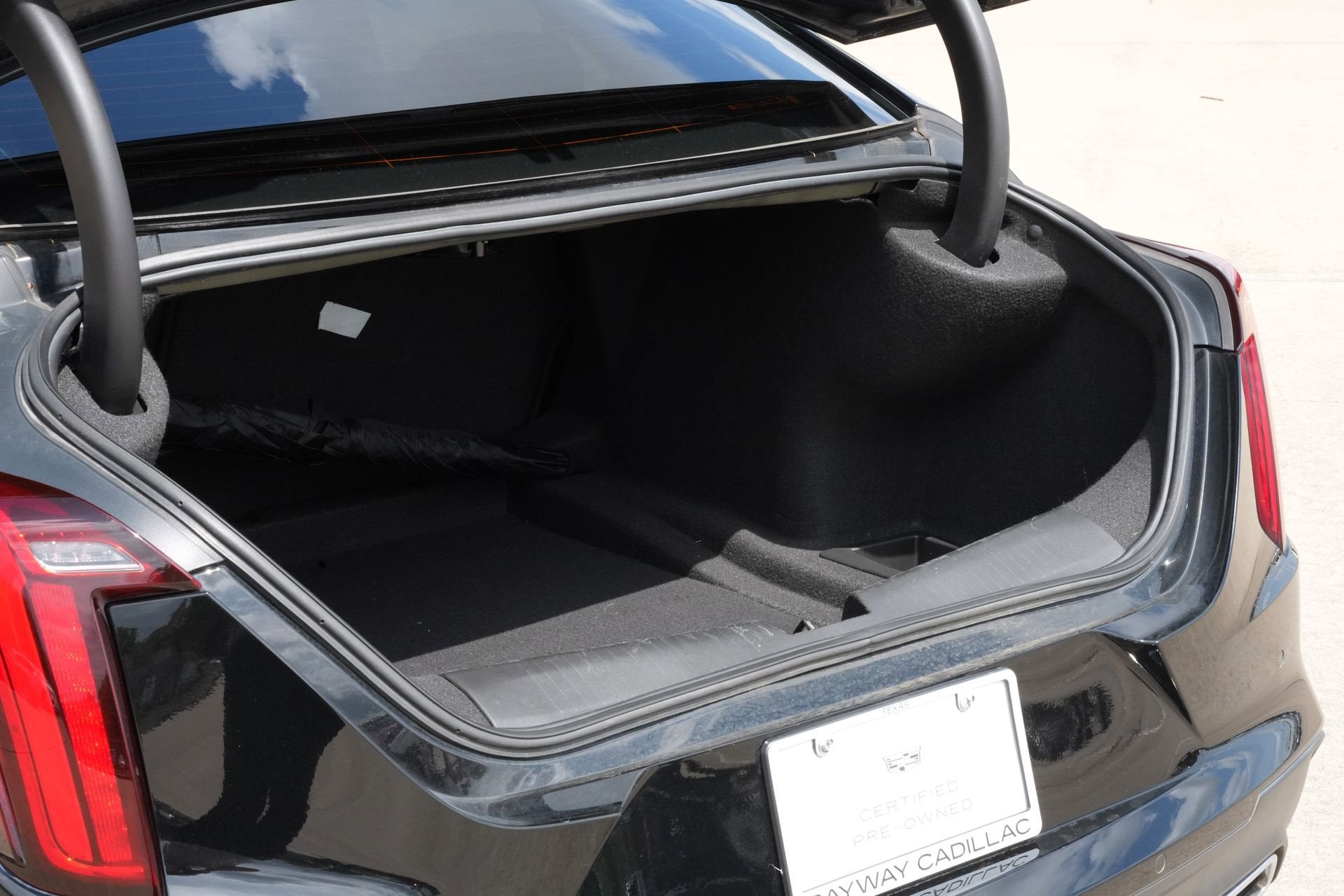 2022 Cadillac CT4 Luxury