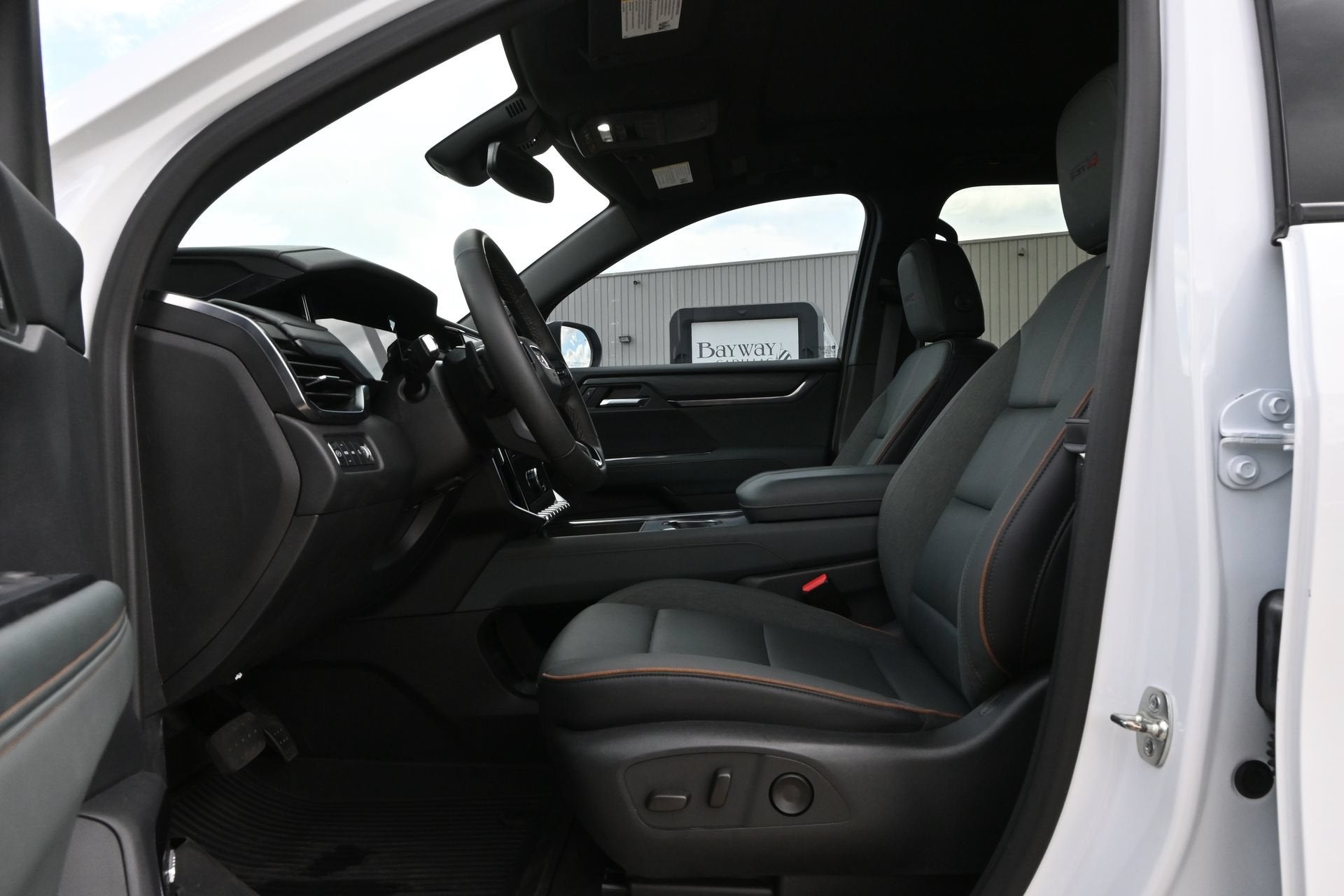 2025 GMC Acadia AT4