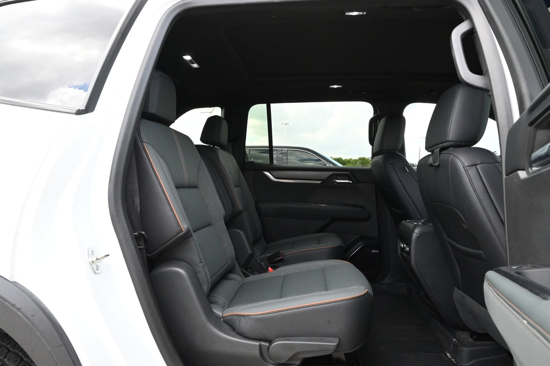 2025 GMC Acadia AT4