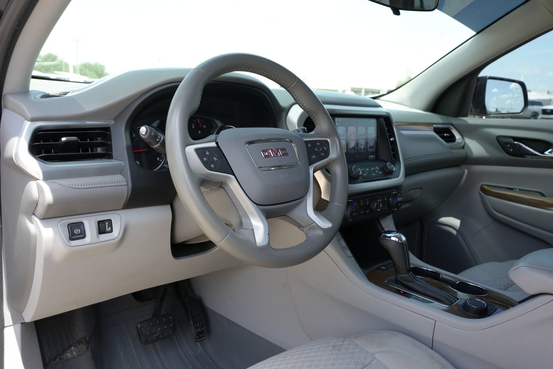 2018 GMC Acadia SLE
