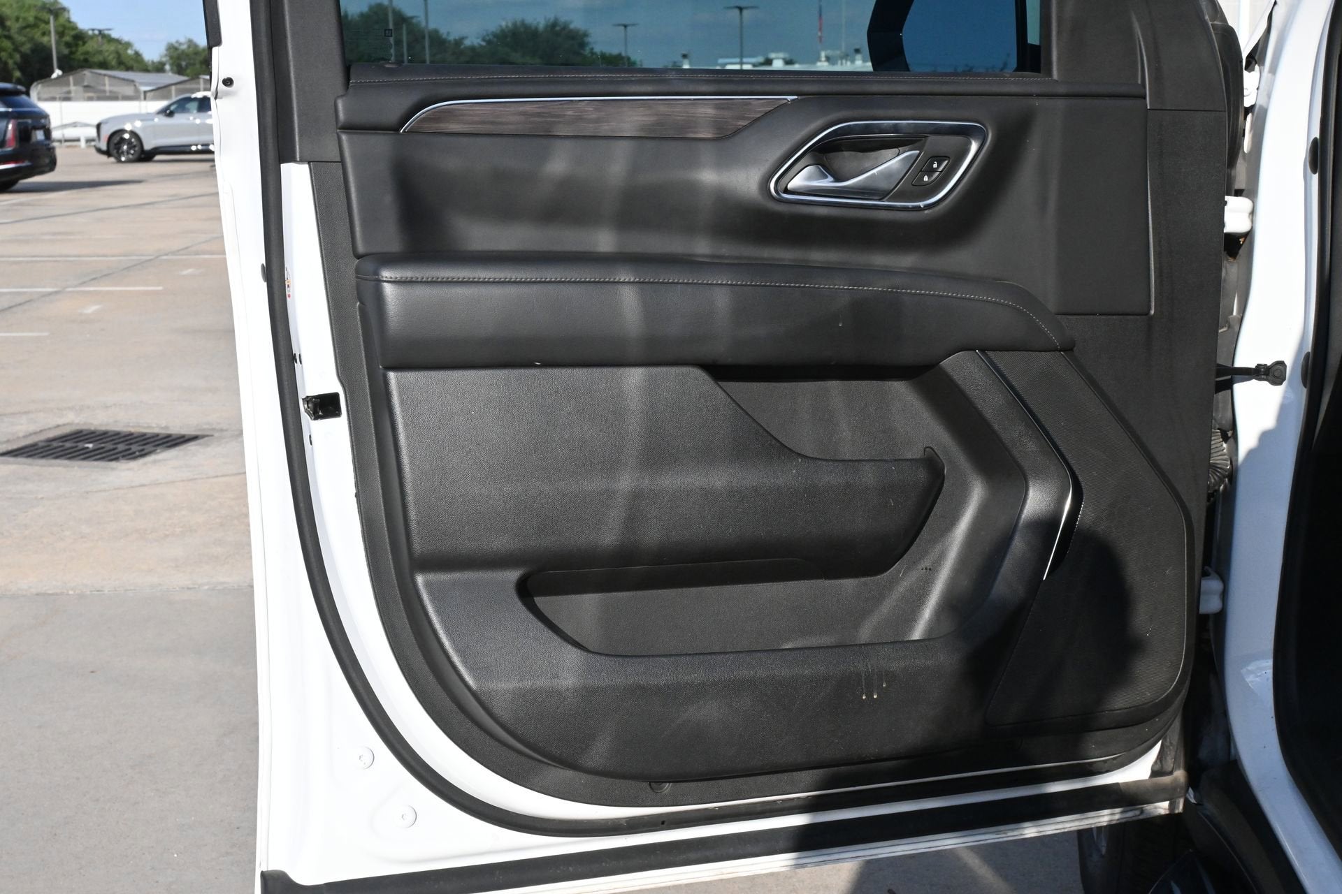 2023 Chevrolet Suburban LS