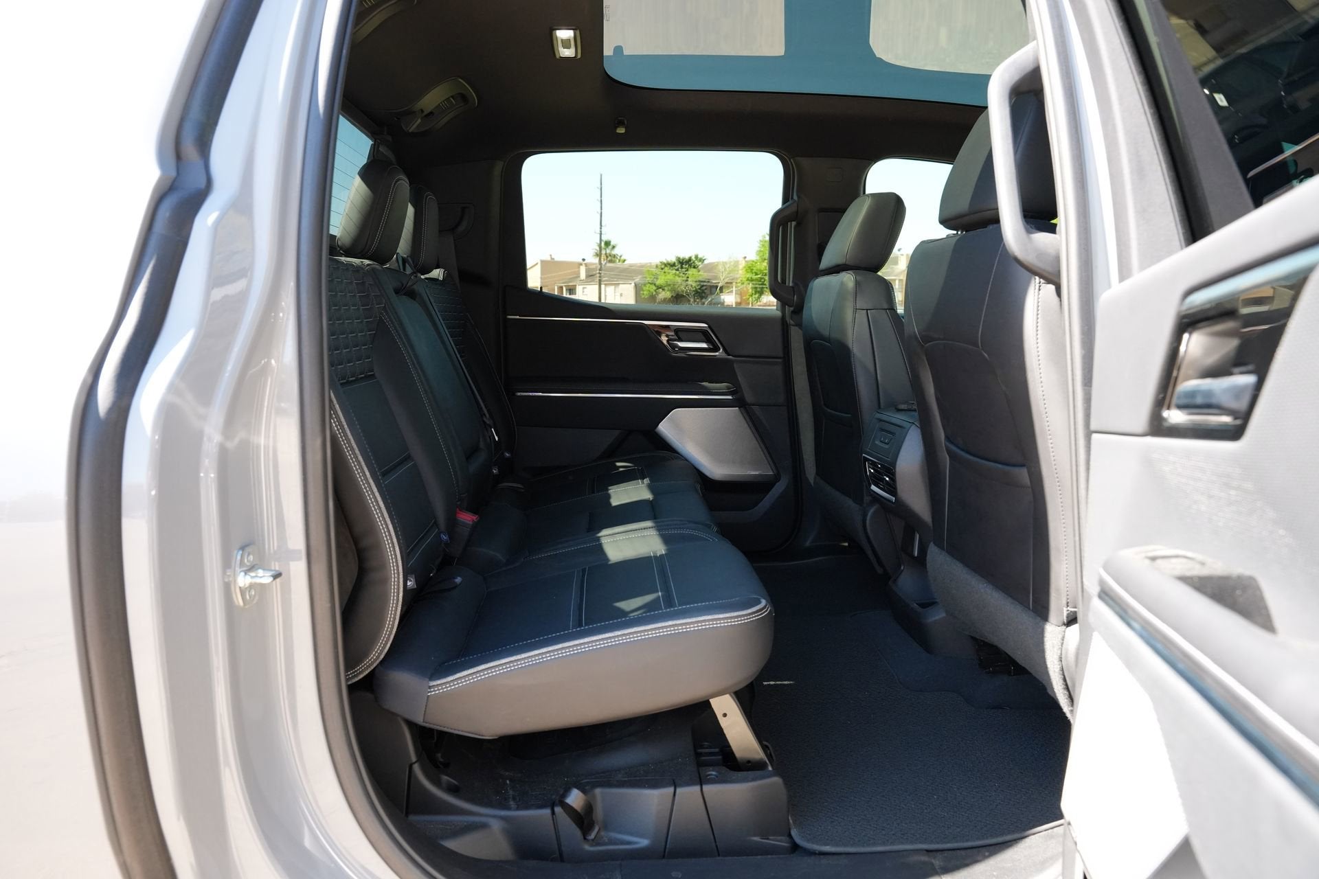 2024 GMC Sierra EV Denali Edition 1