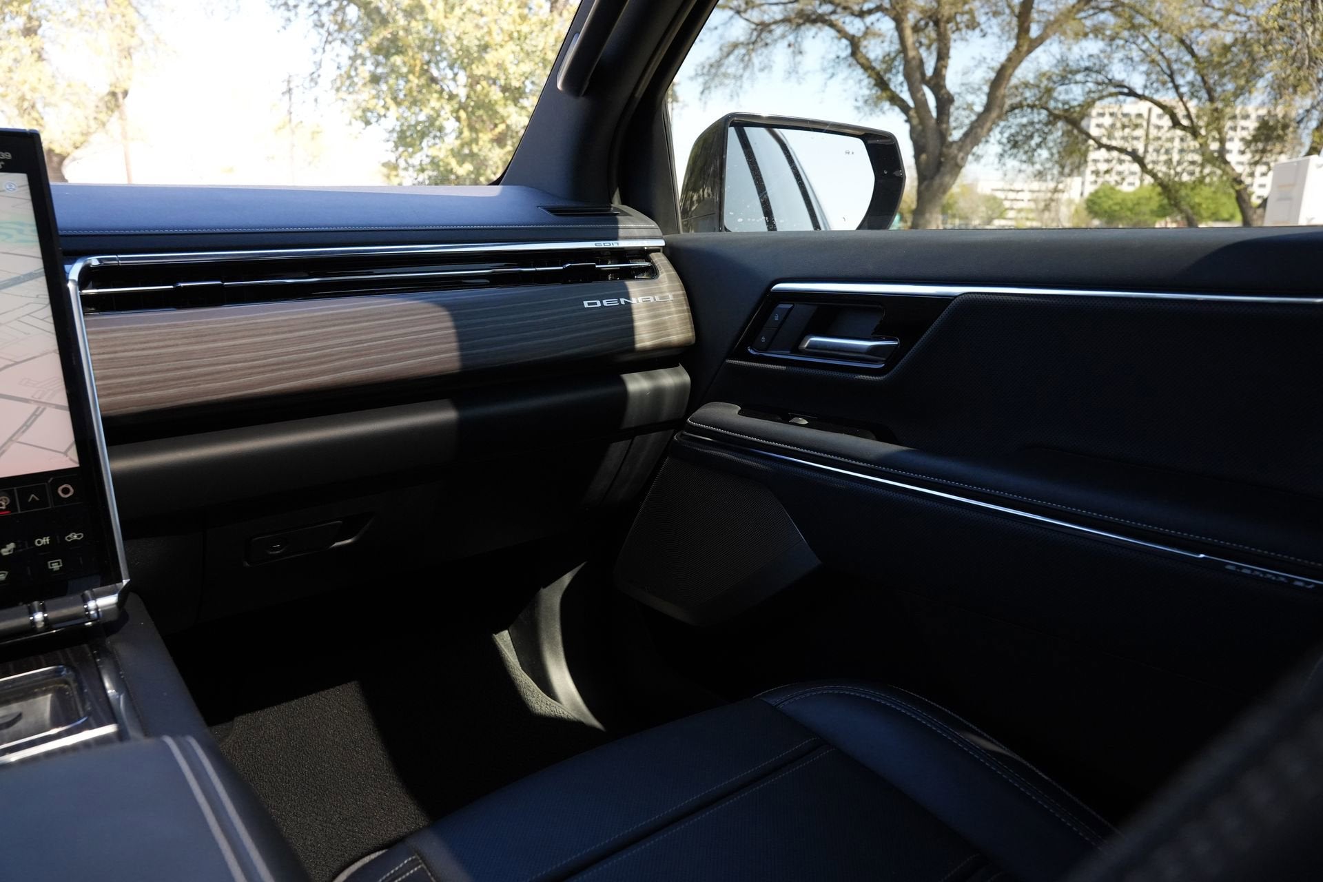 2024 GMC Sierra EV Denali Edition 1