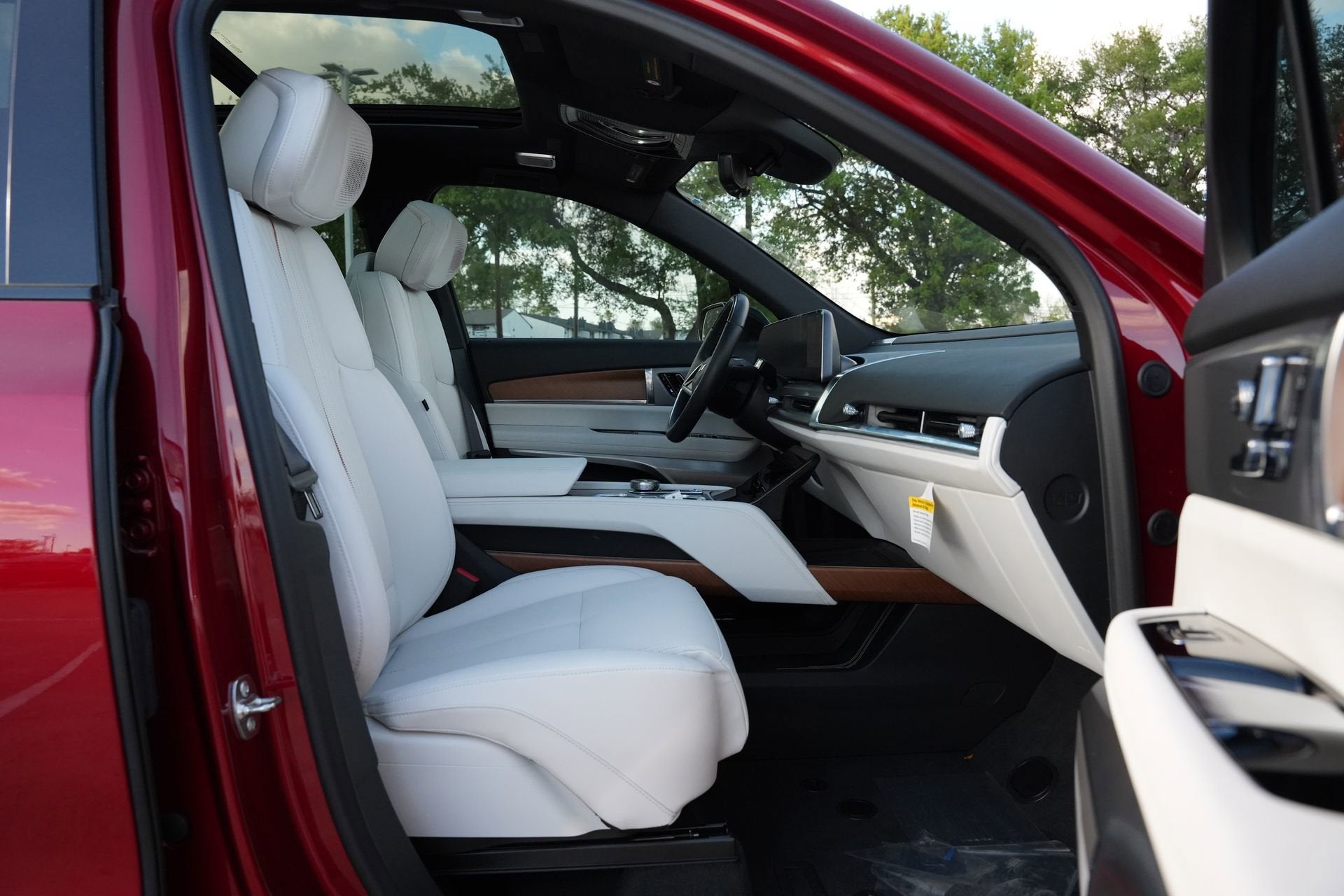 2026 Cadillac VISTIQ Luxury