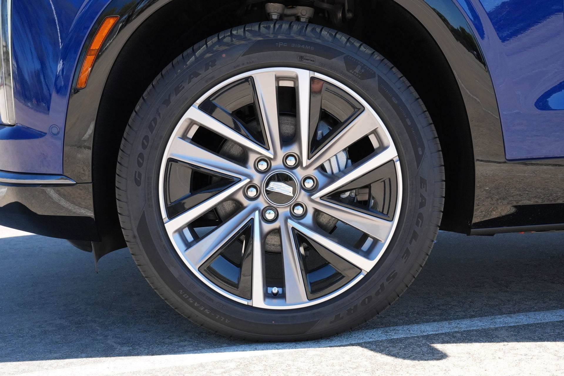 2026 Cadillac VISTIQ Sport
