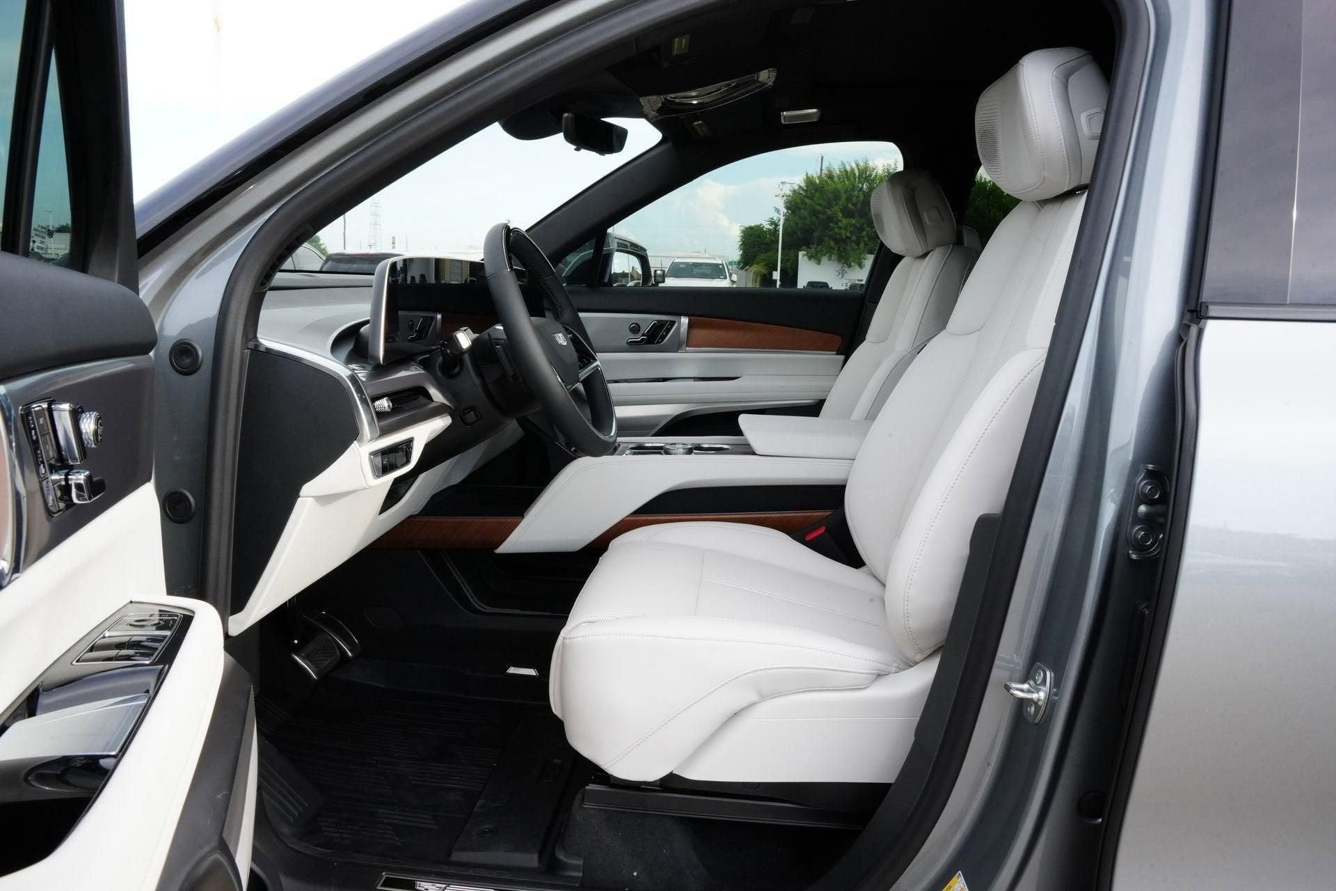 2026 Cadillac VISTIQ Sport