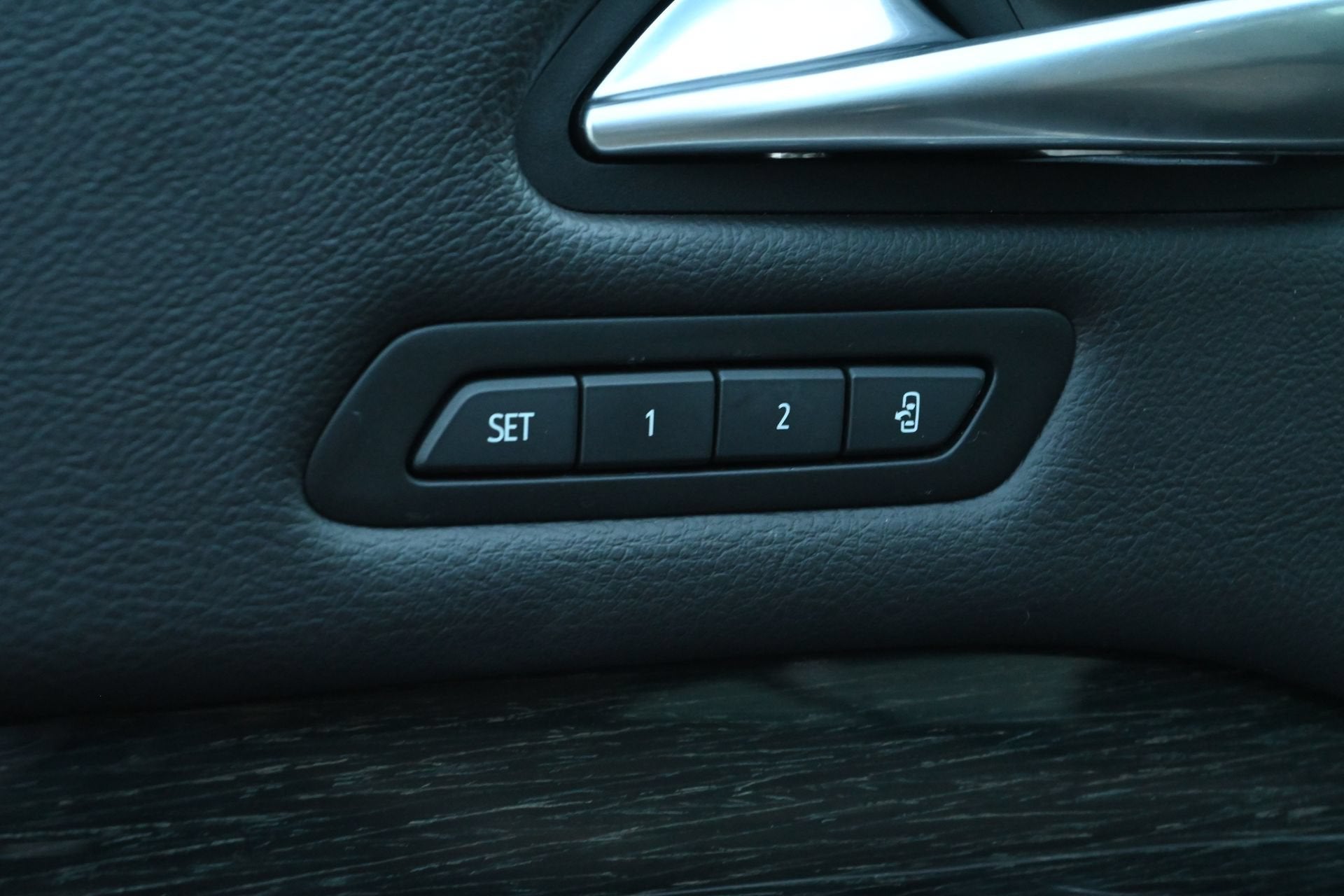 2021 Cadillac XT4 FWD Premium Luxury