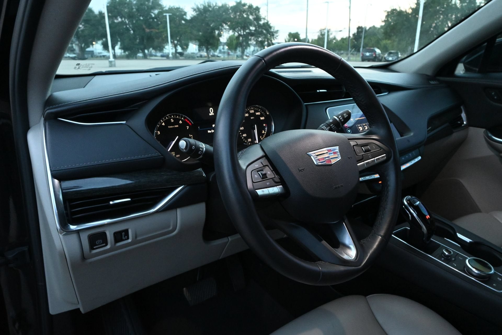 2021 Cadillac XT4 FWD Premium Luxury
