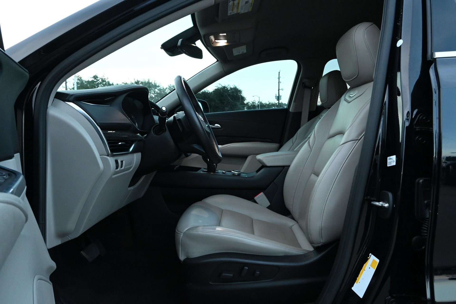 2021 Cadillac XT4 FWD Premium Luxury