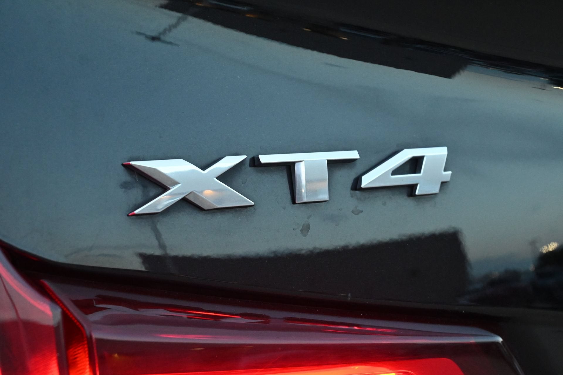 2021 Cadillac XT4 FWD Premium Luxury