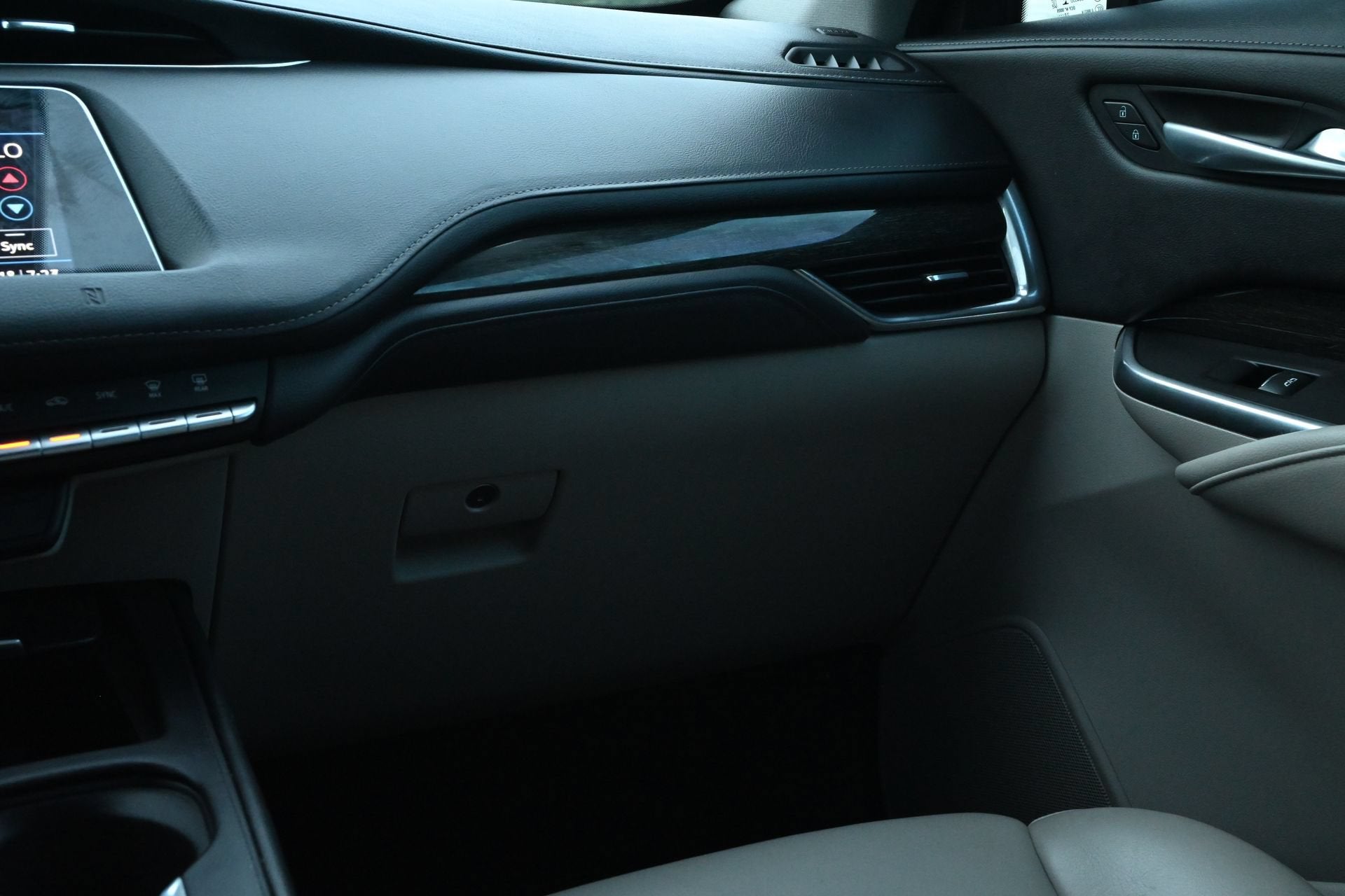 2021 Cadillac XT4 FWD Premium Luxury