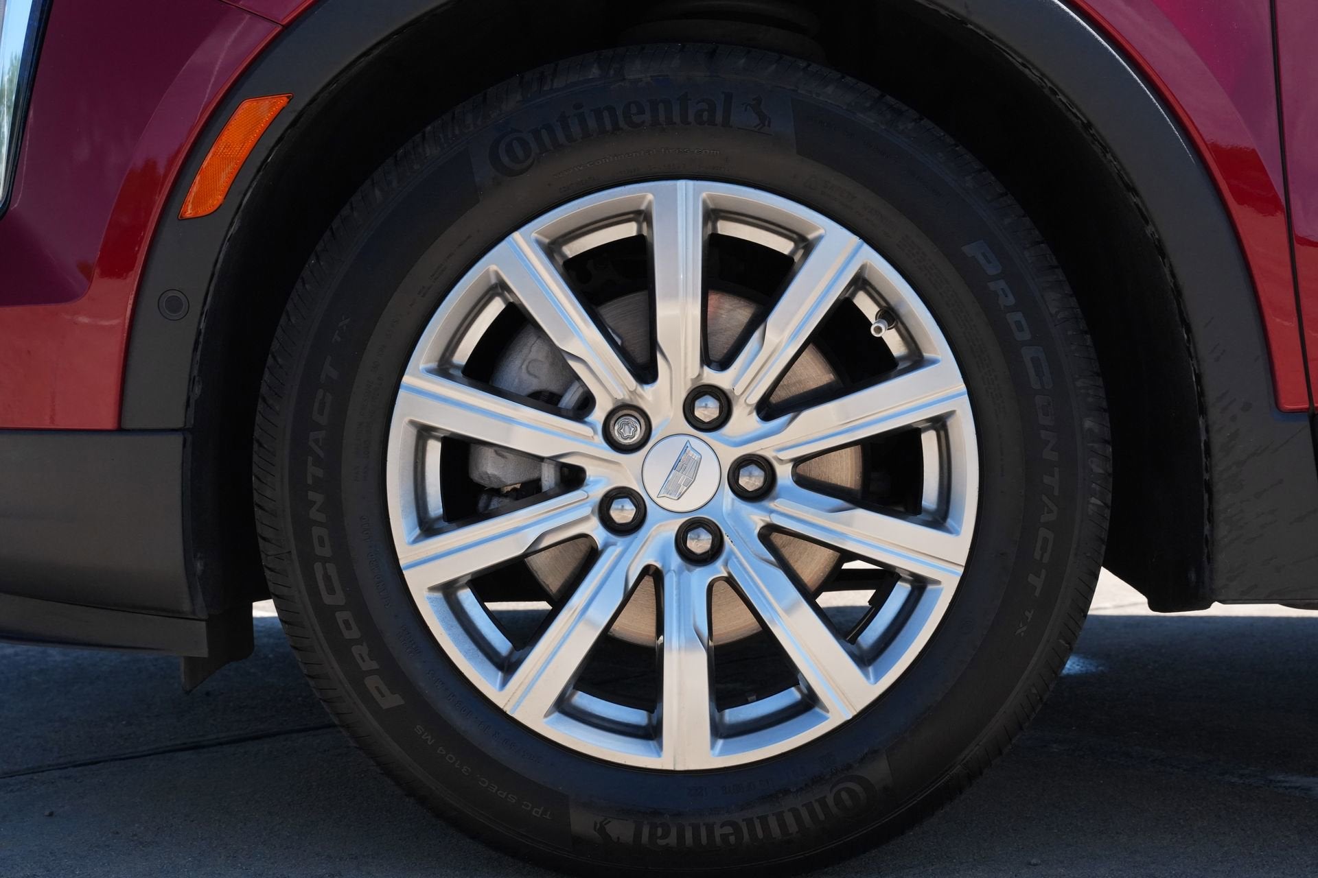 2022 Cadillac XT4 Premium Luxury