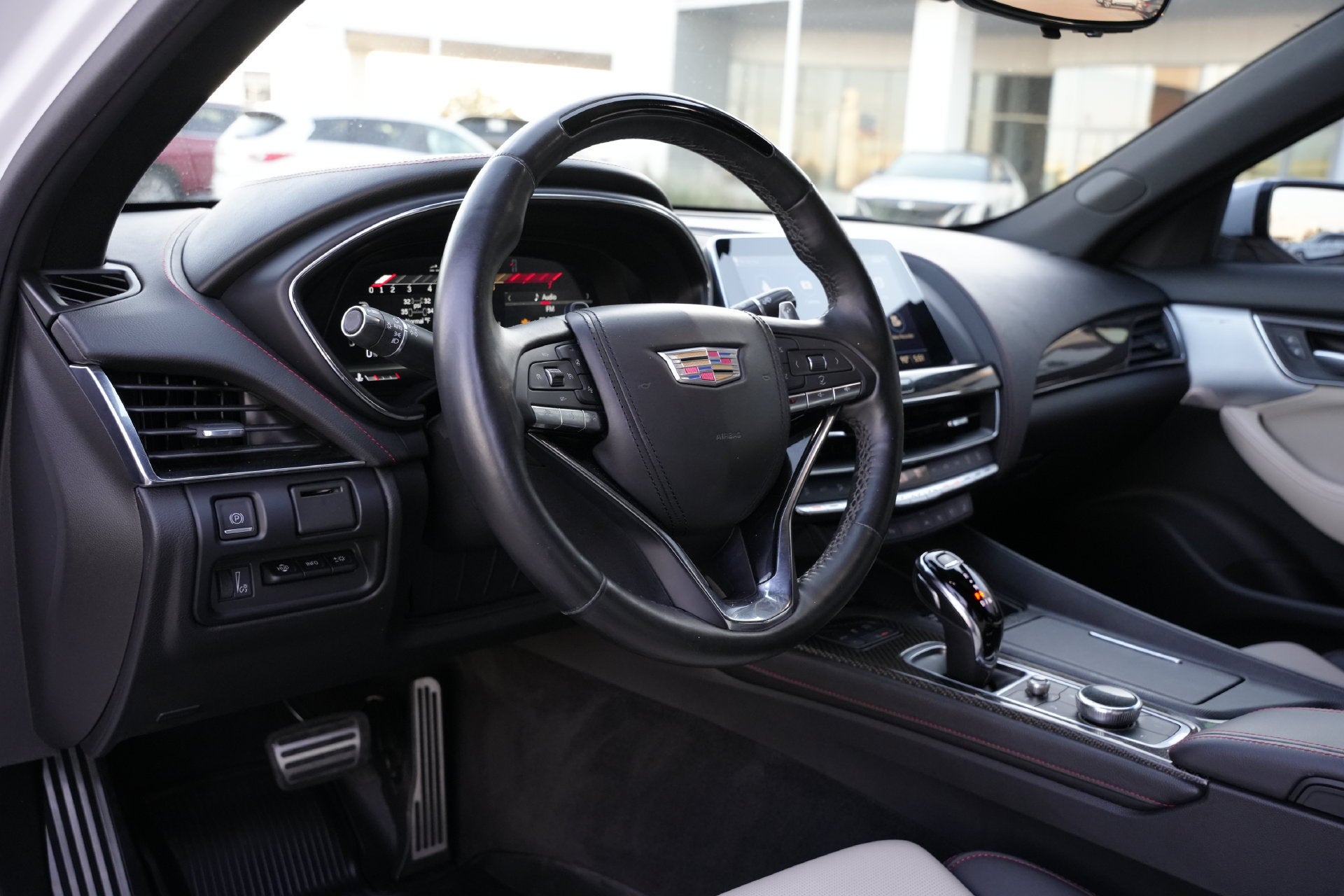 2025 Cadillac XT4 Sport