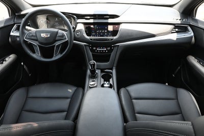 2025 Cadillac XT5 Luxury
