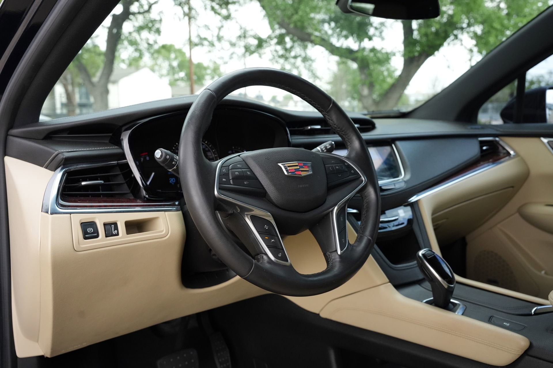 2017 Cadillac XT5 Luxury FWD