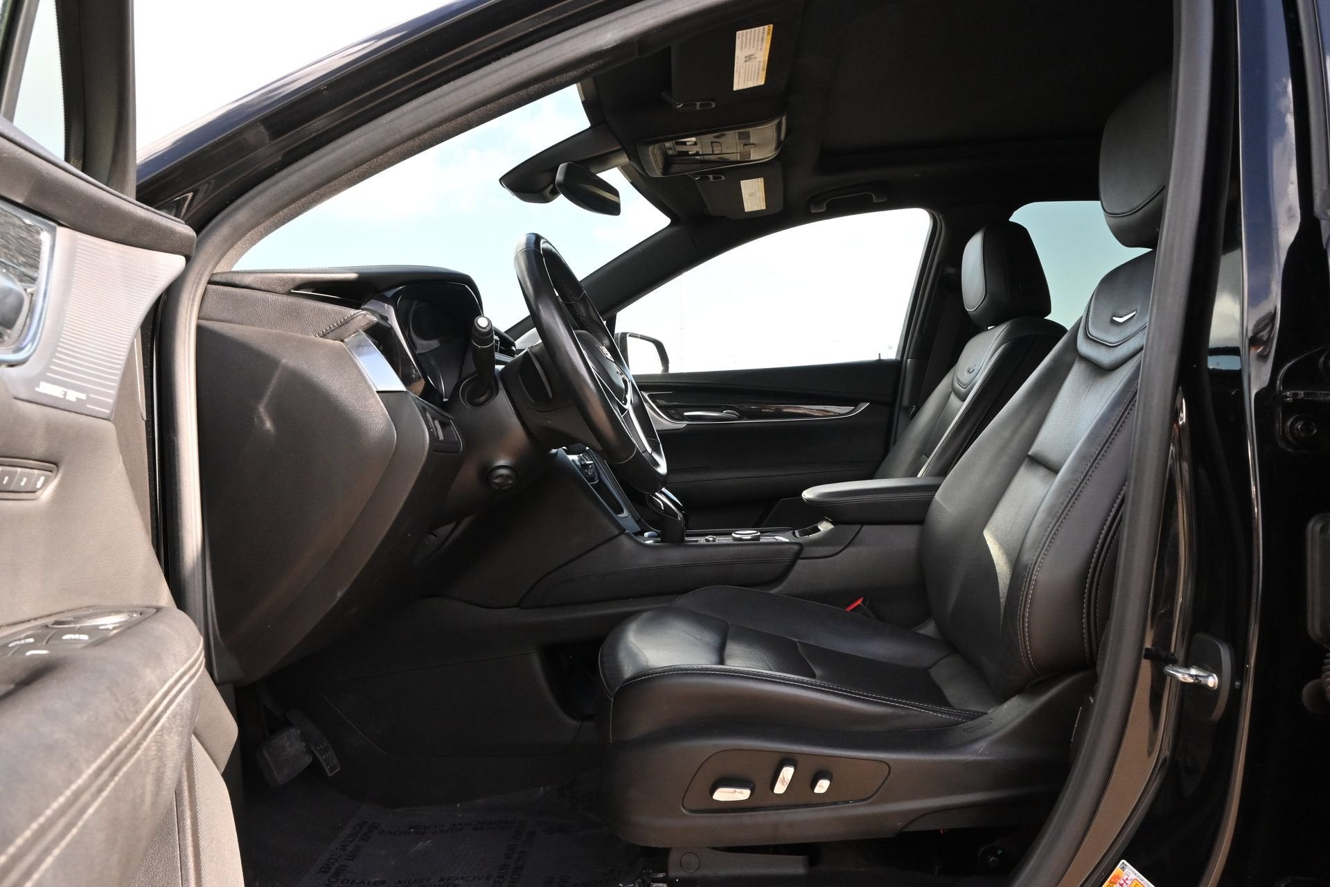2023 Cadillac XT5 FWD Premium Luxury