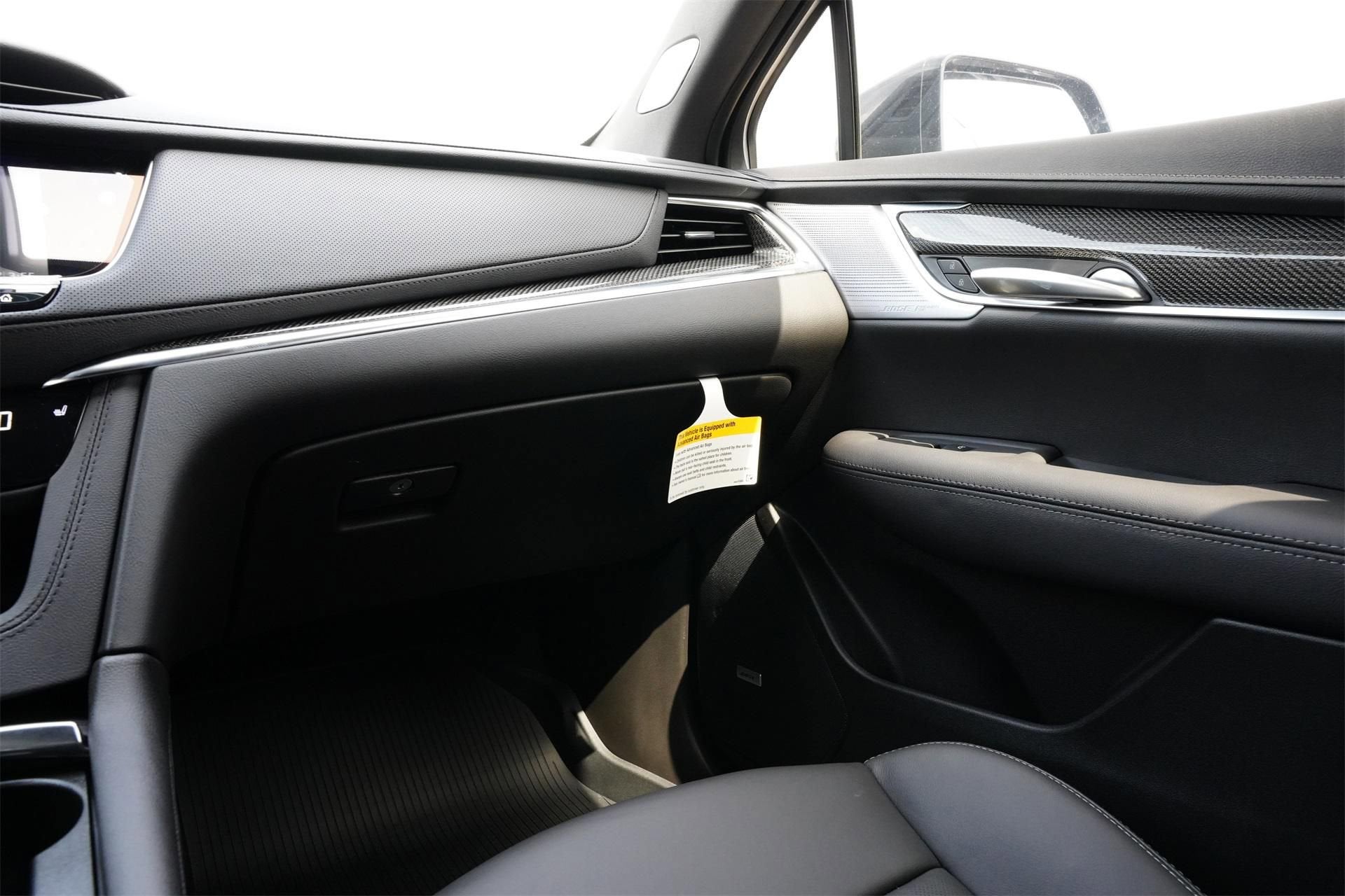 2025 Cadillac XT5 Sport