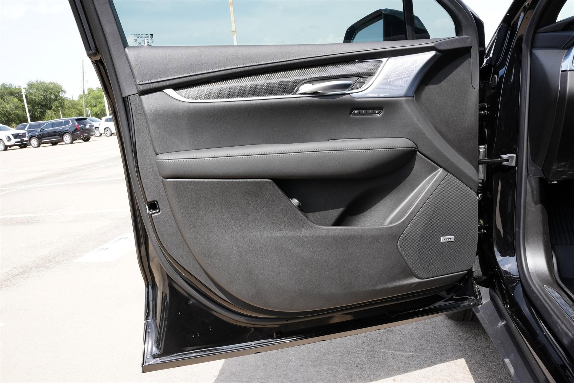 2025 Cadillac XT5 Sport