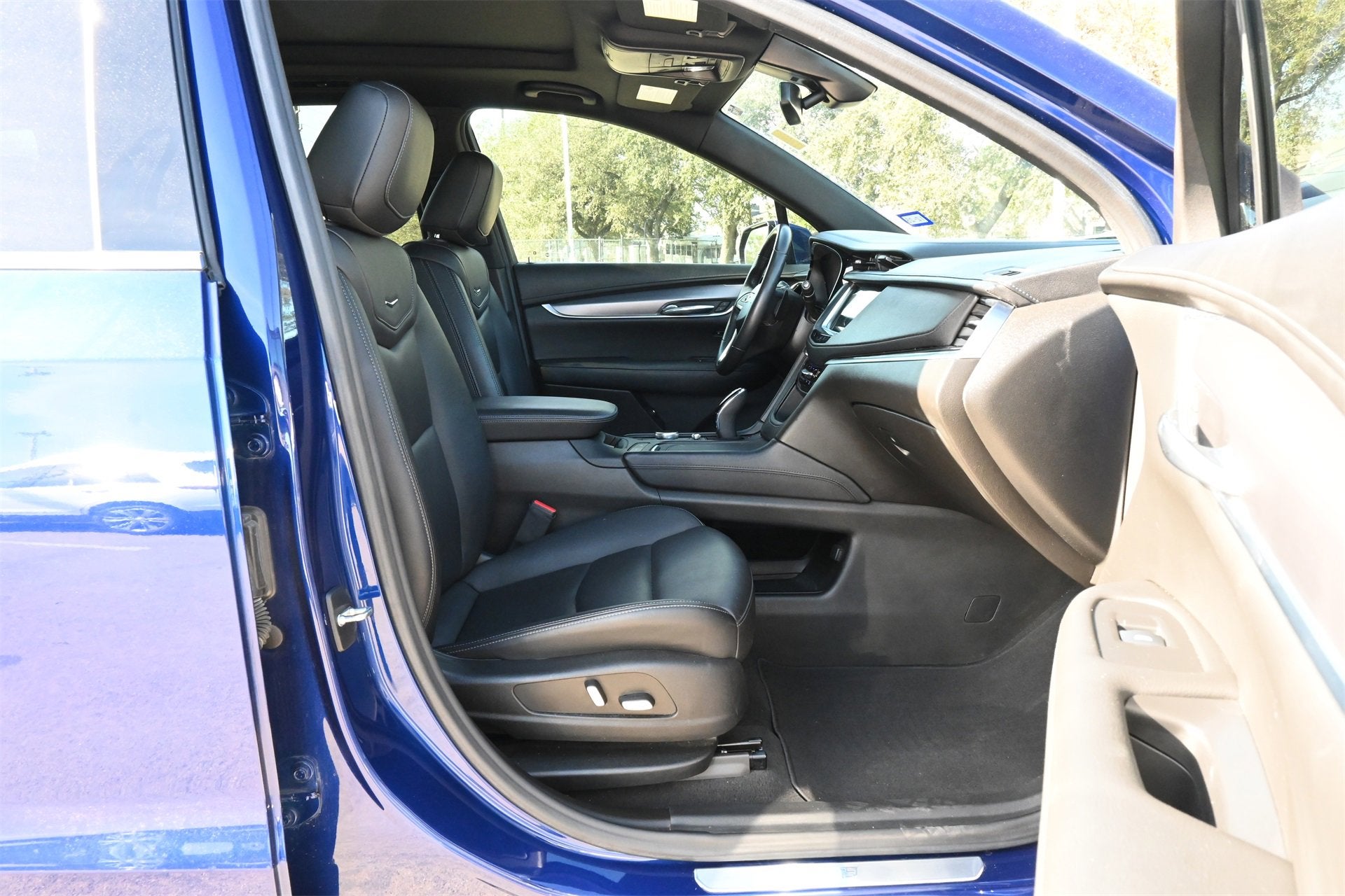 2023 Cadillac XT6 Luxury