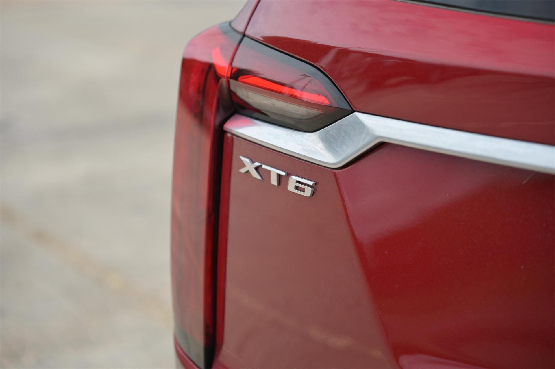 2025 Cadillac XT6 Premium Luxury