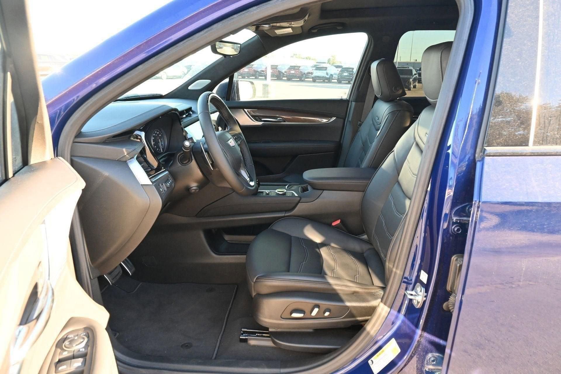 2025 Cadillac XT6 Sport