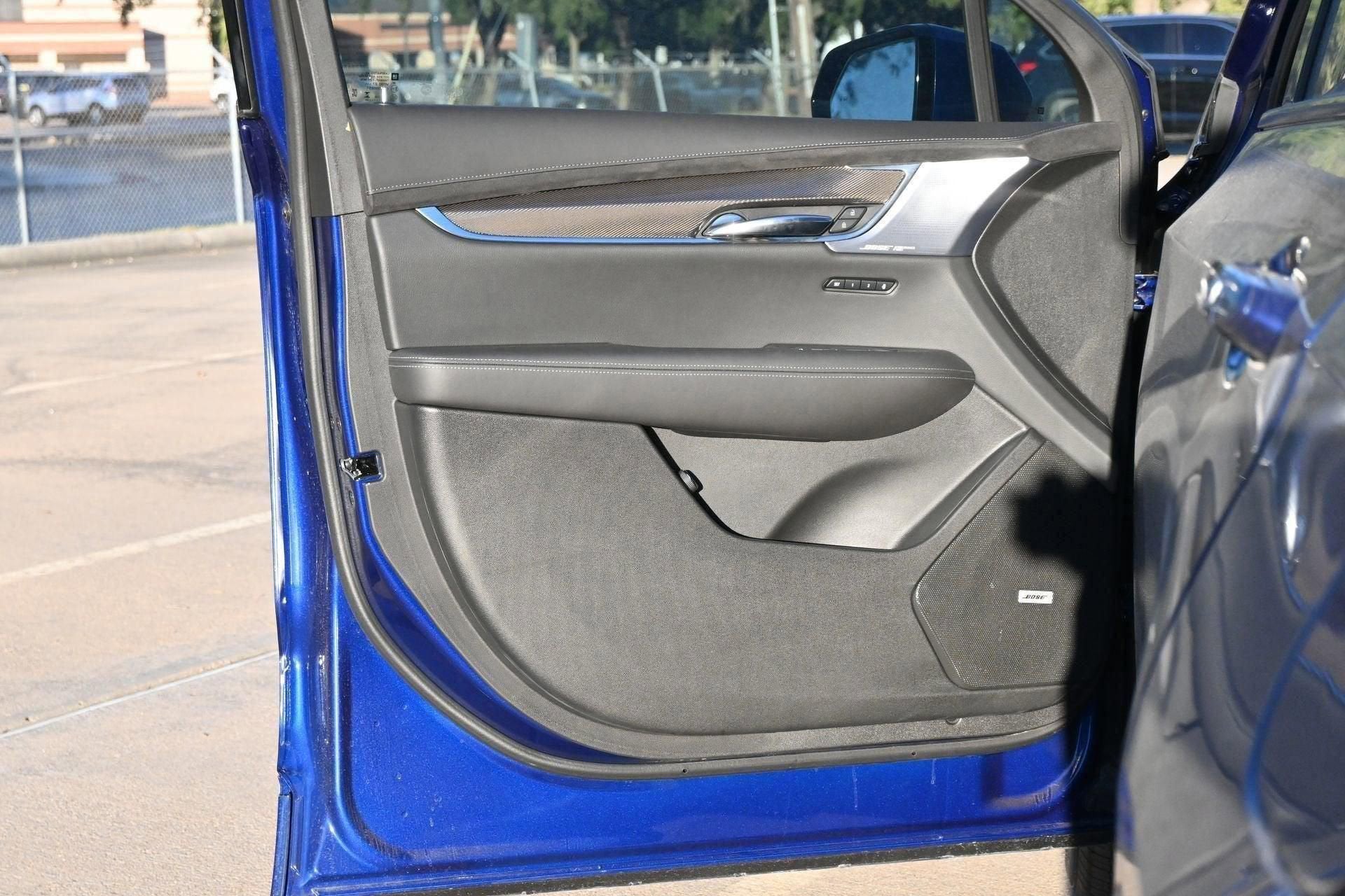 2025 Cadillac XT6 Sport