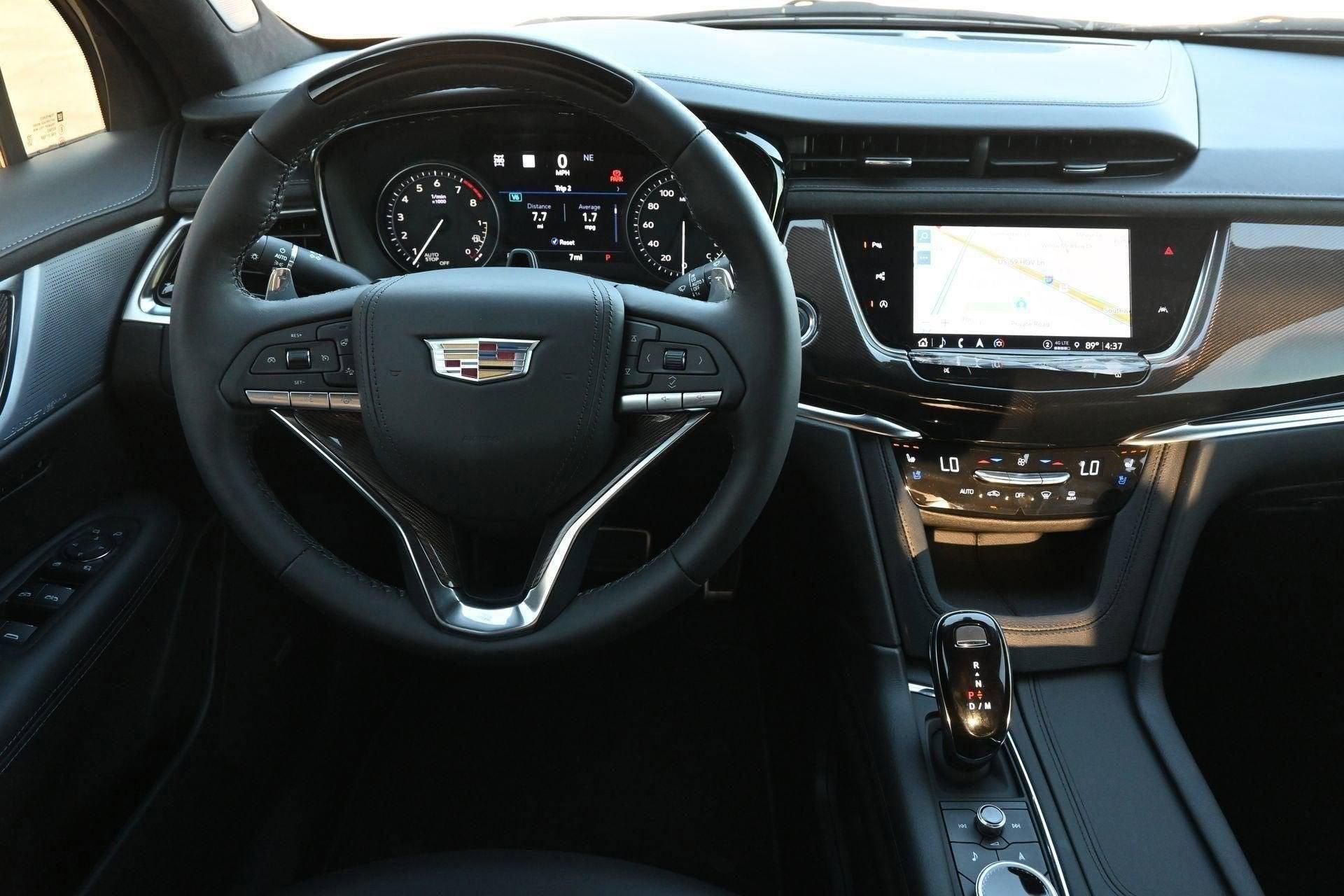 2025 Cadillac XT6 Sport