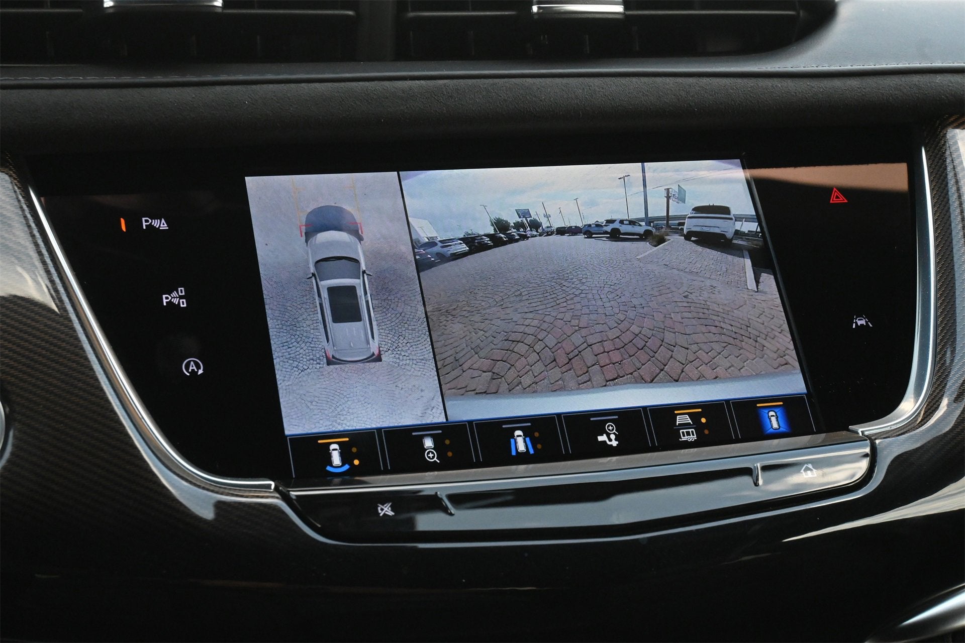 2025 Cadillac XT6 Sport