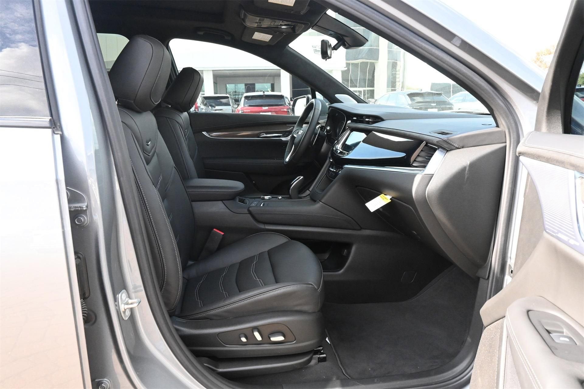 2025 Cadillac XT6 Sport