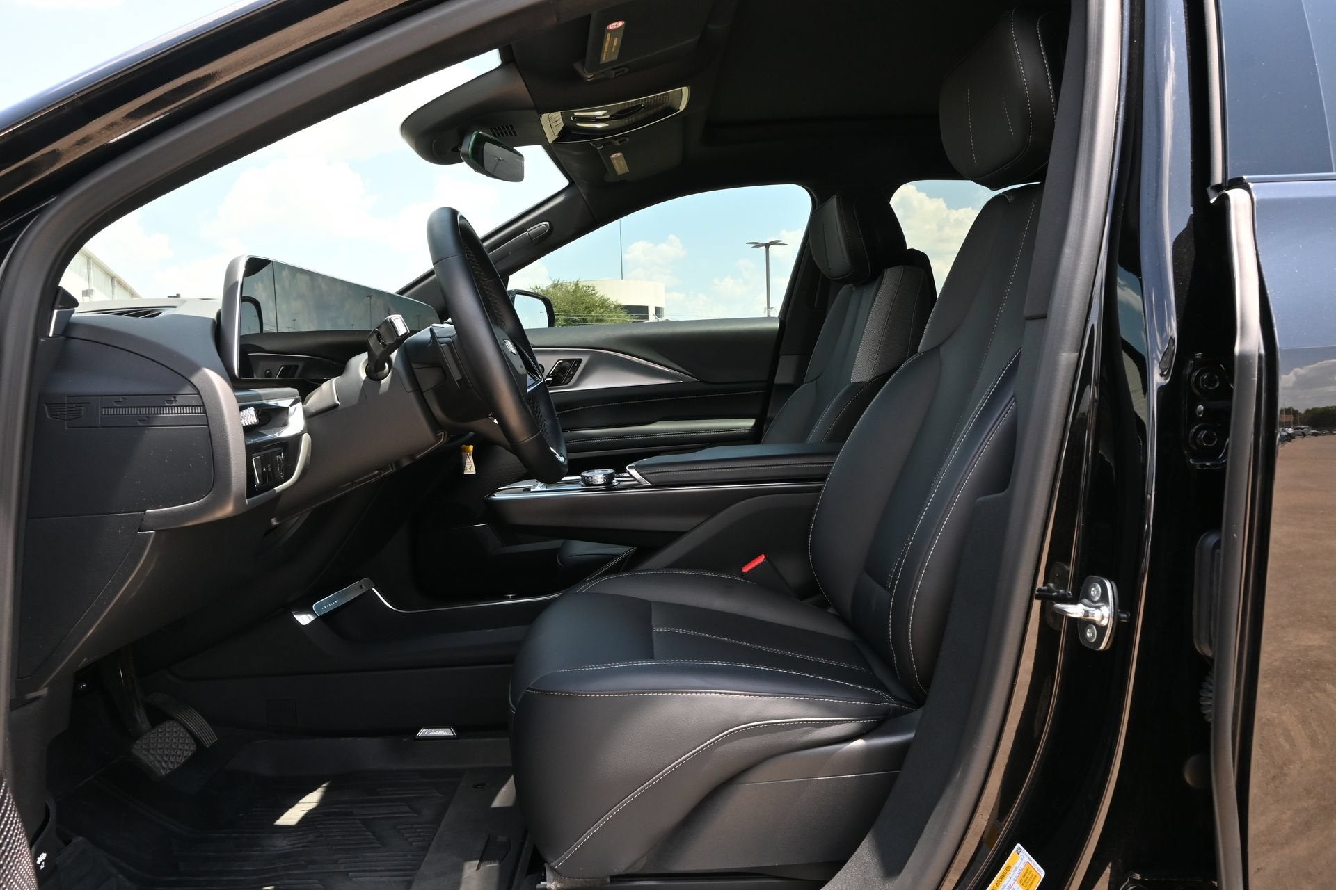 2024 Cadillac LYRIQ Tech