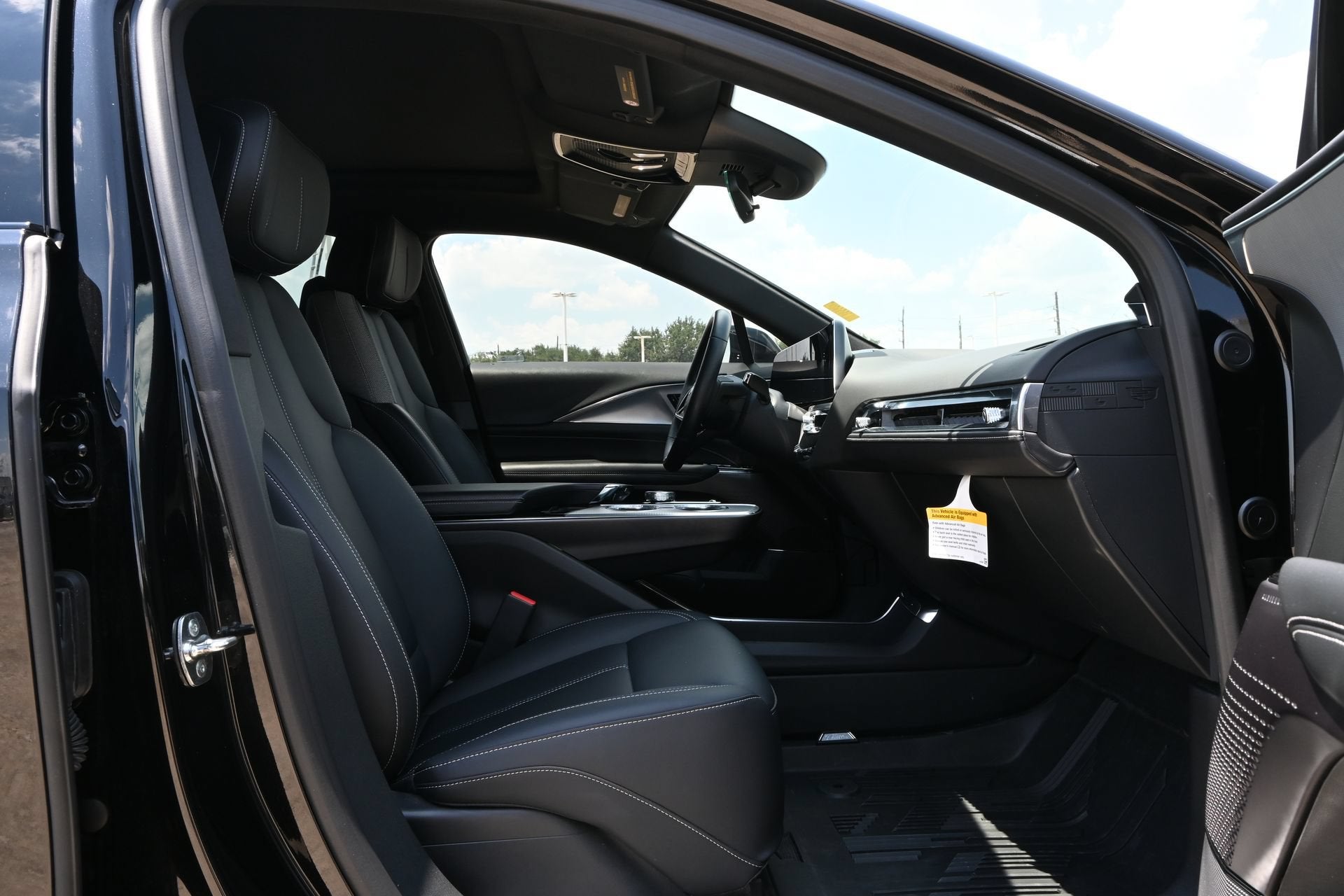 2024 Cadillac LYRIQ Tech