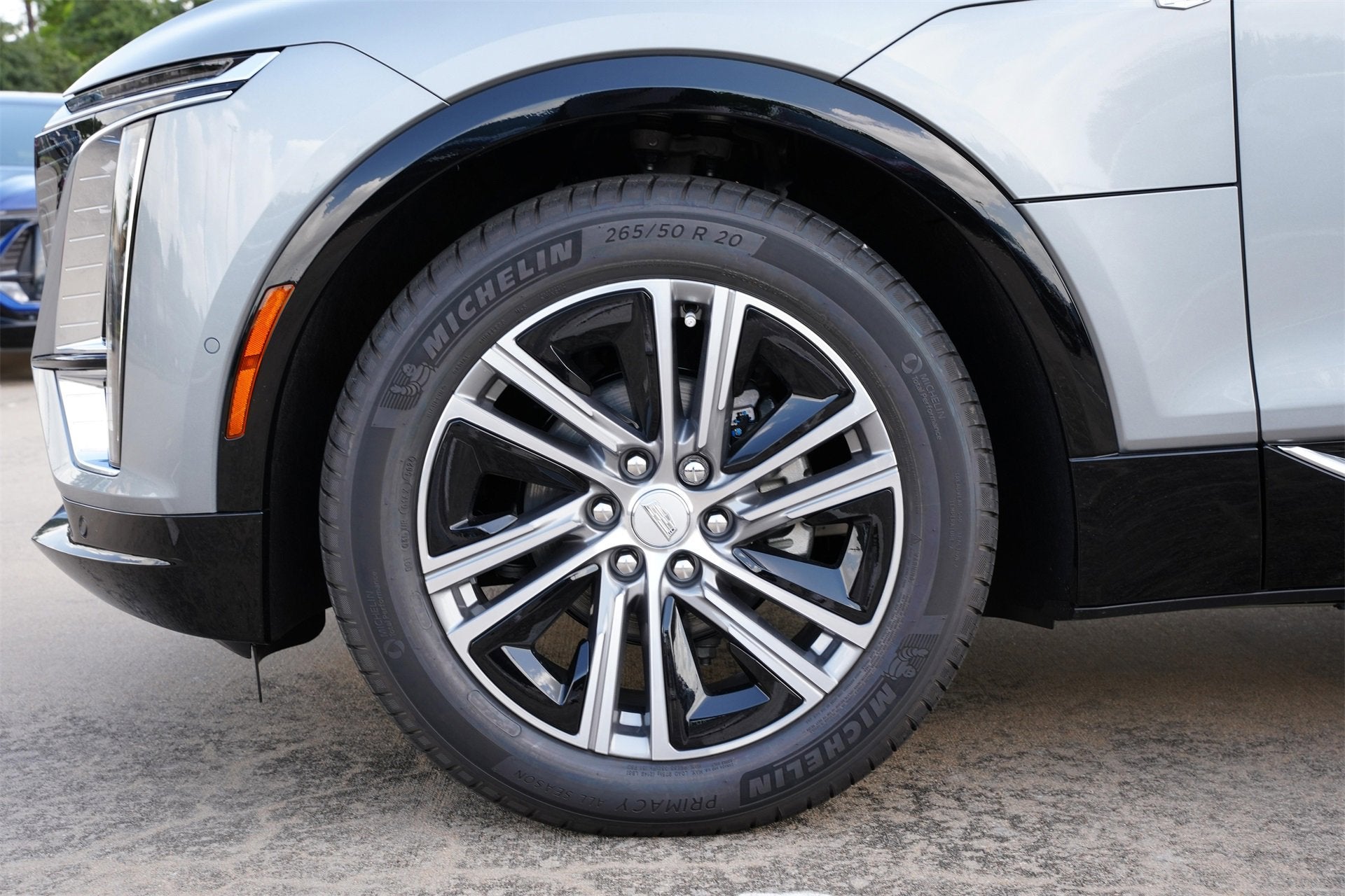 2025 Cadillac LYRIQ Luxury 1