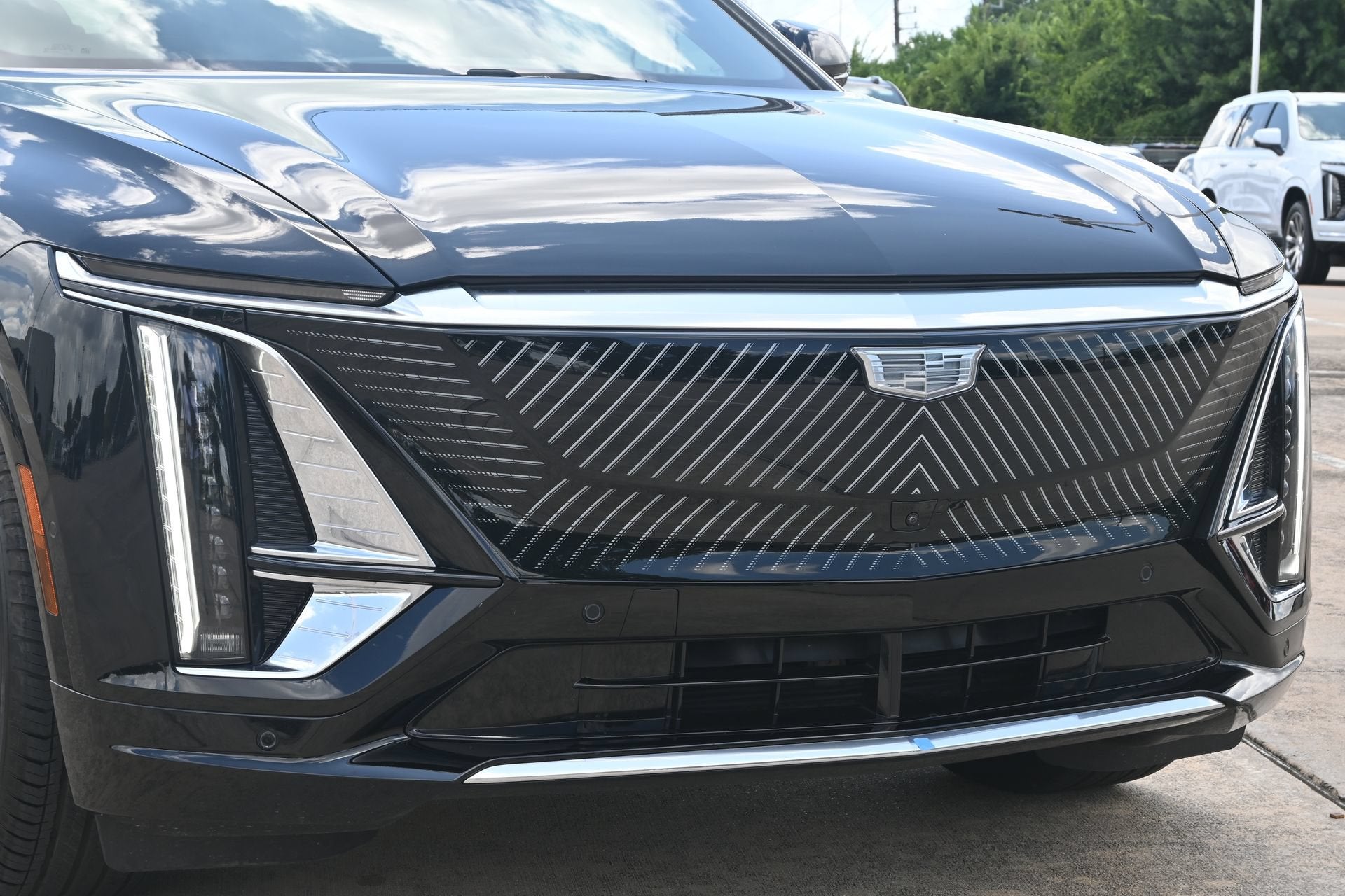 2025 Cadillac LYRIQ Luxury 1