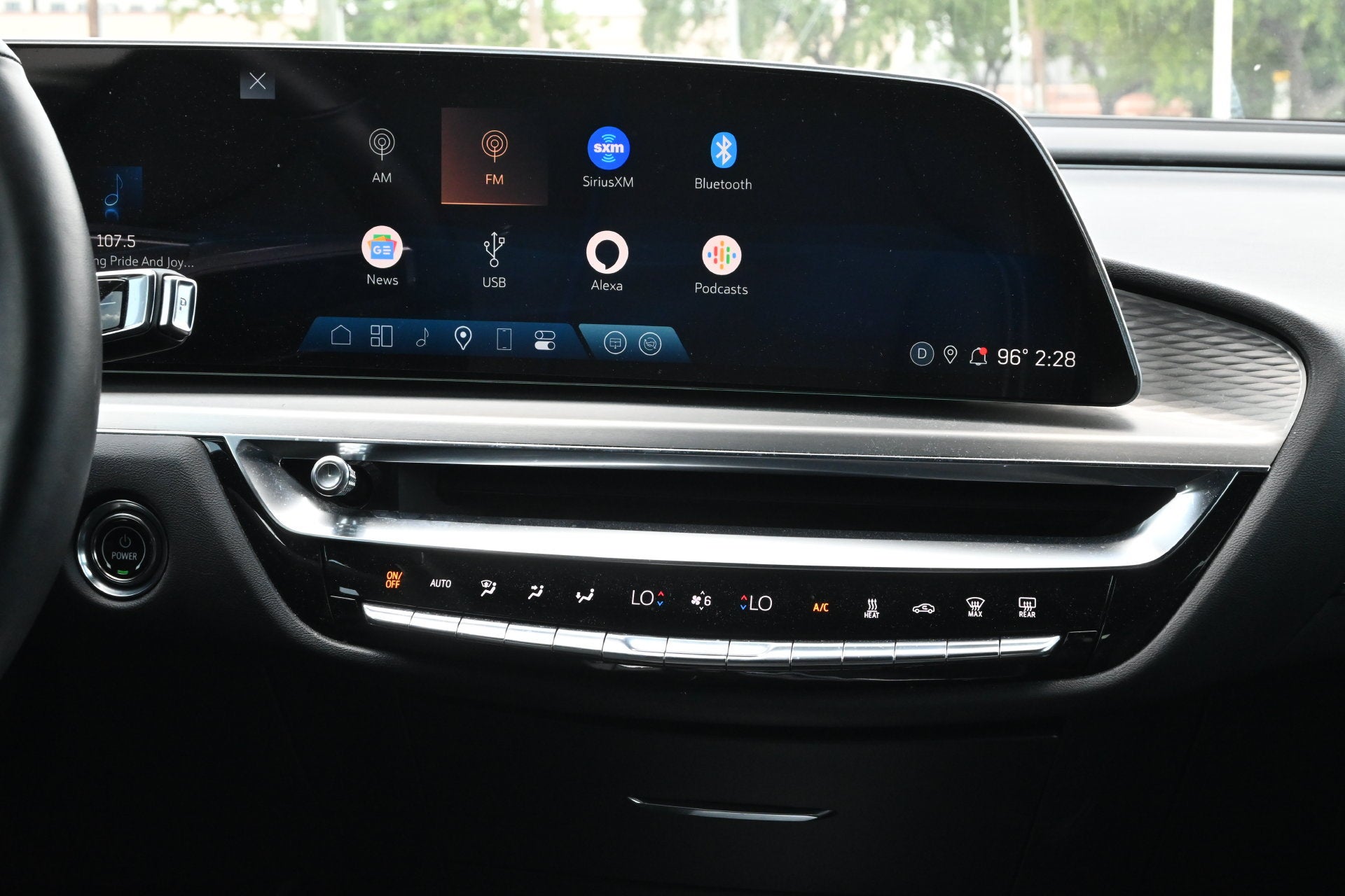 2024 Cadillac LYRIQ Luxury 1