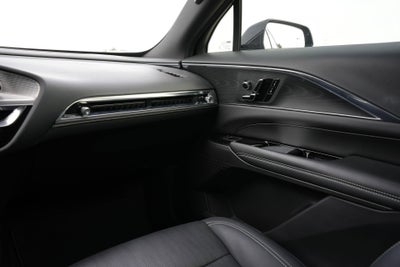 2024 Cadillac LYRIQ Luxury 1