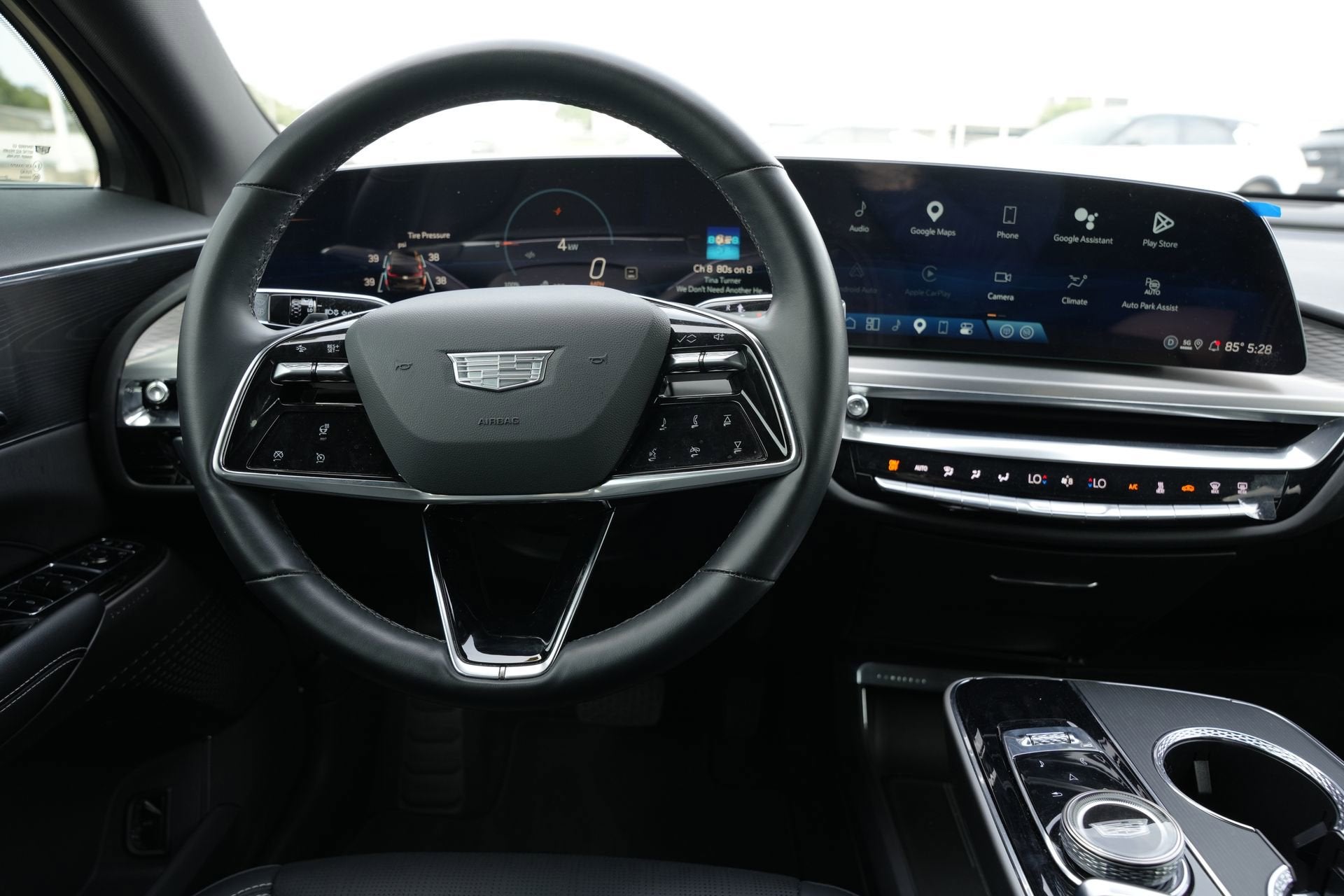 2024 Cadillac LYRIQ Luxury 1